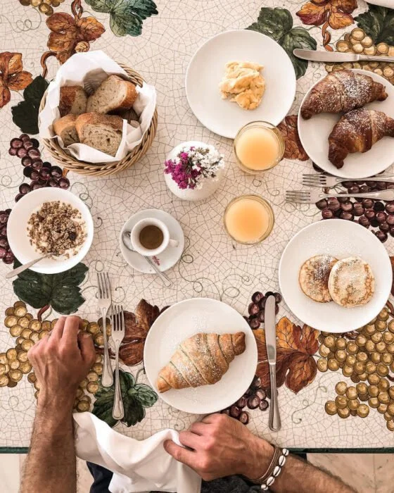 amazing_breakfast_ravello_amalfi_coast_hotel_bonadies_ravello_16-560x700.jpg