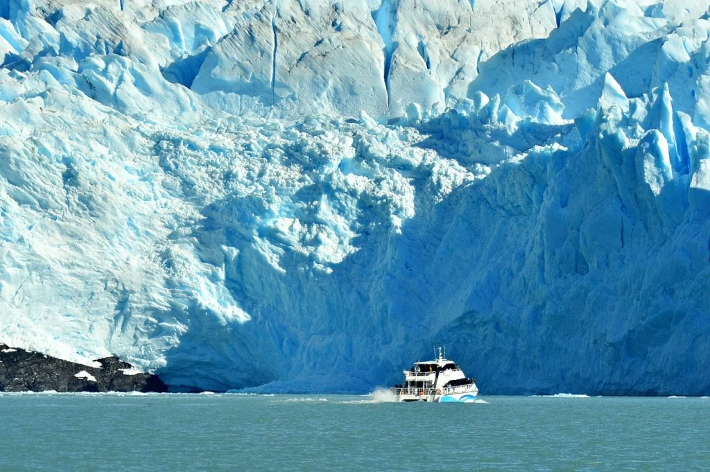 Glacier boat excursion in Patagonia, Argentina DMC for meetings and incentive travel