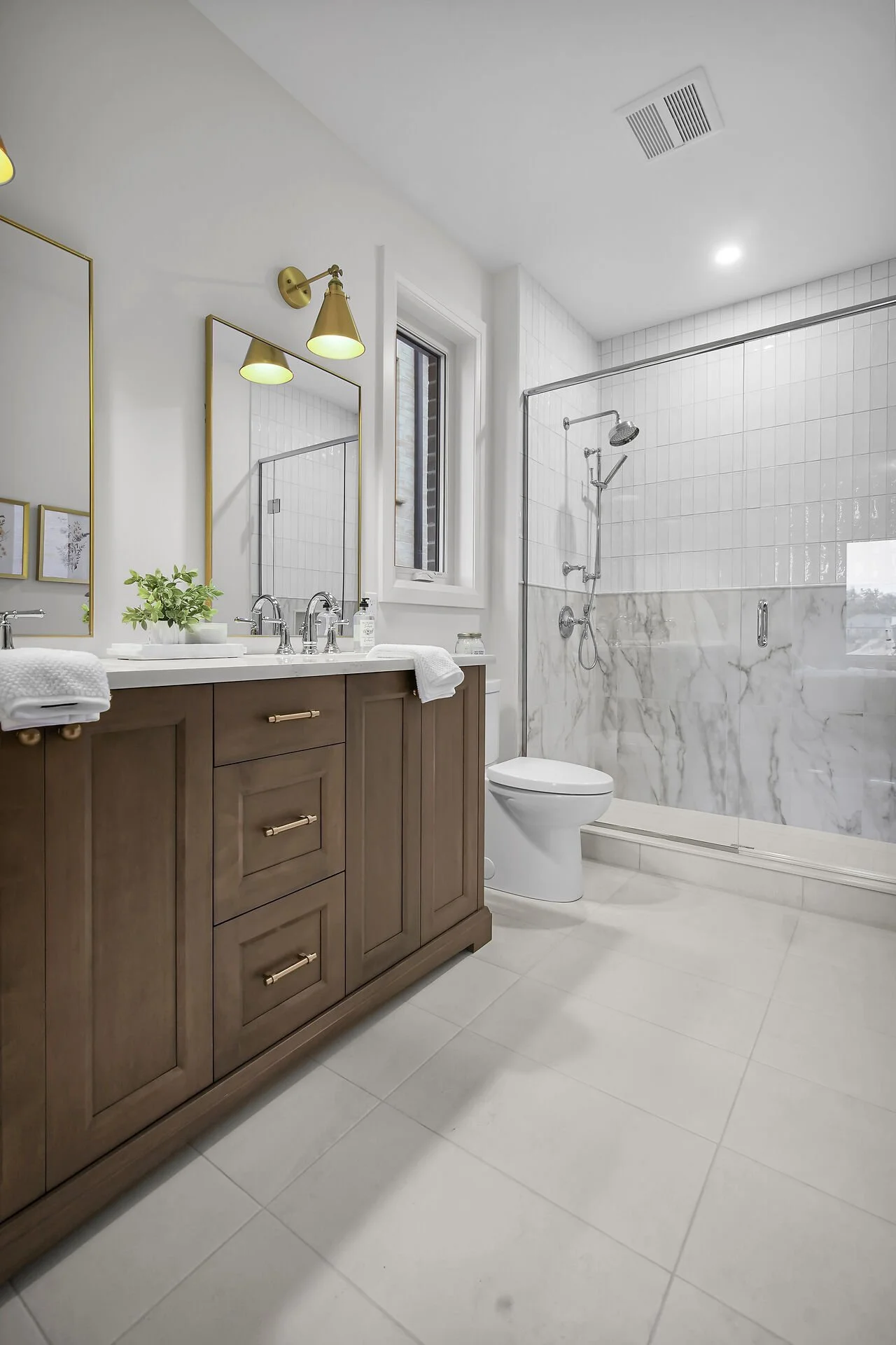 virtual-tour-359852-38 - Copy.jpg