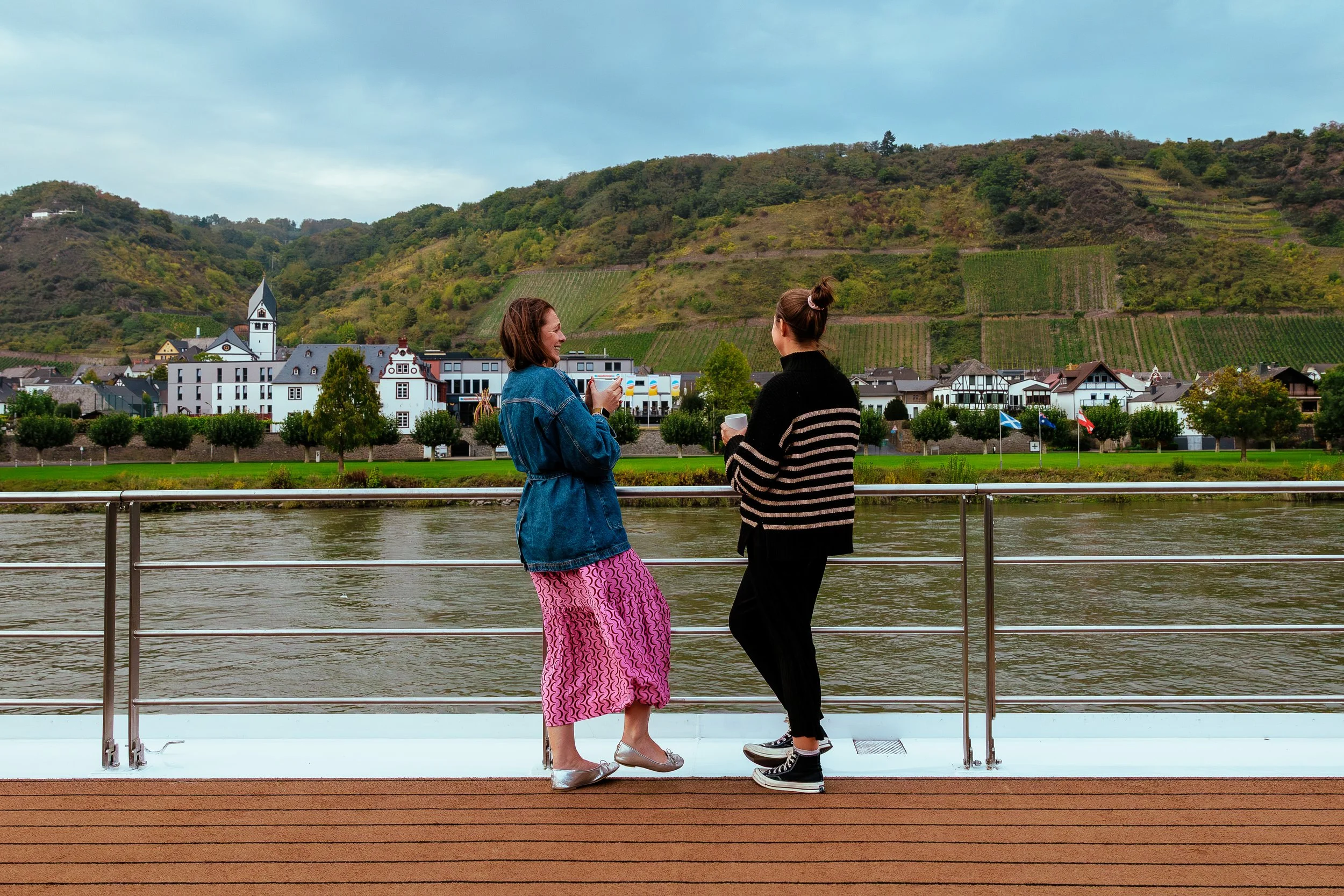 Guests on deck-37.jpg