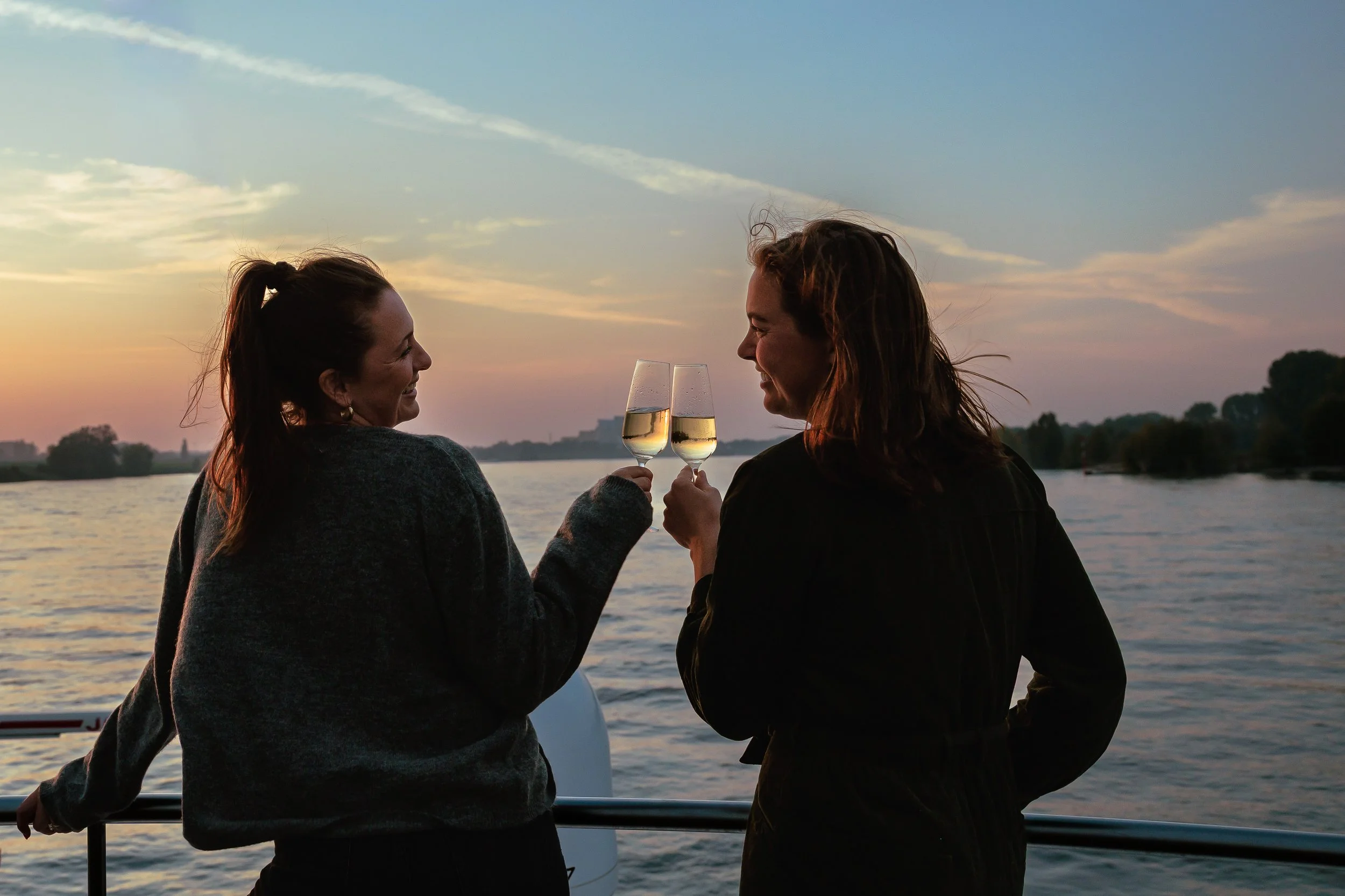 Guests on deck-28.jpg