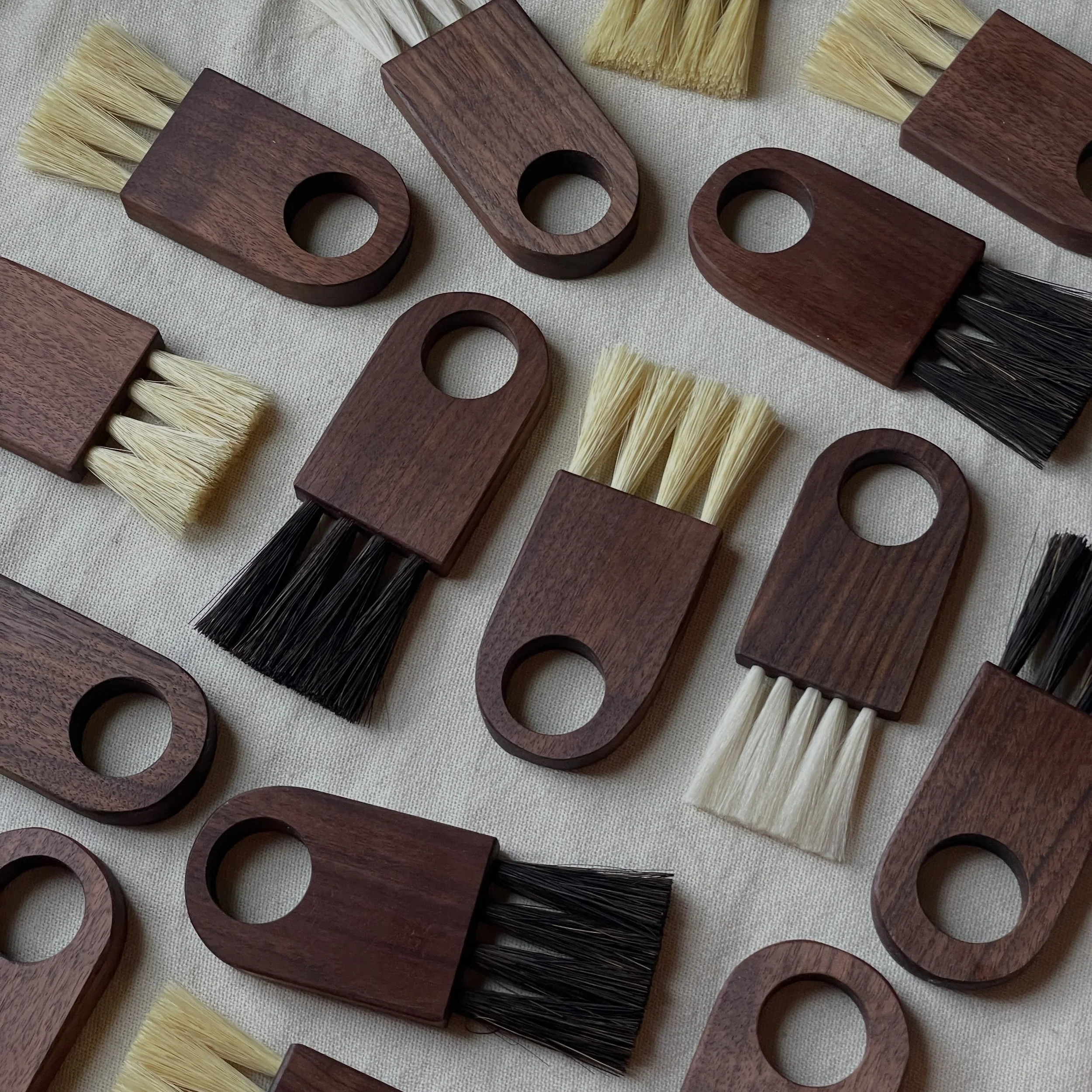 Restocked the handy-dandy peg wall brushes 🕯️ 

Walnut handle with choice of tampico fiber or goat hair.

Hang in a laundry room, mud room or wherever your messes find themselves. Now available online or shop these and more at @afairinthepark Sept. 
