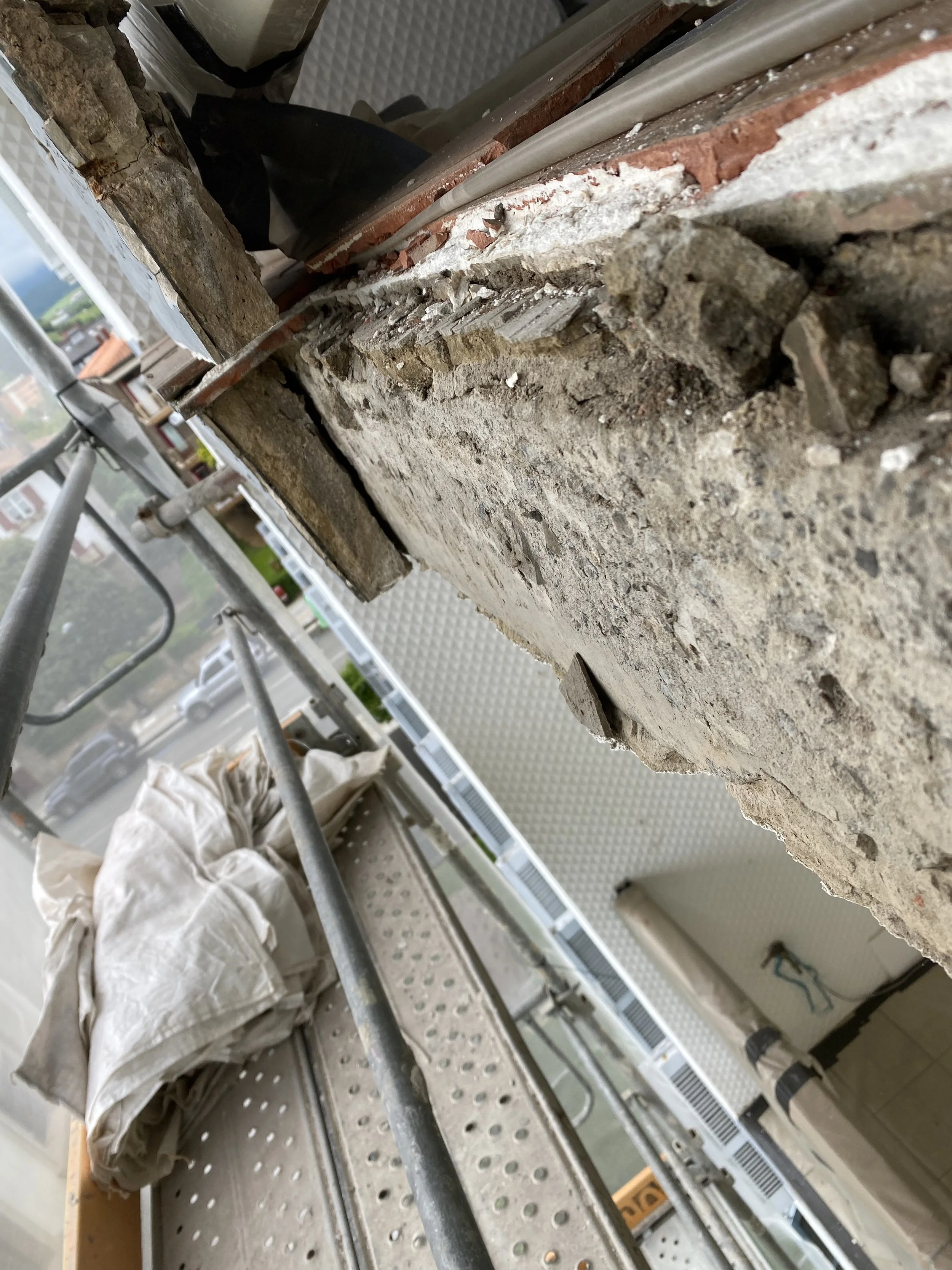 picado mortero antiguo de los balcones