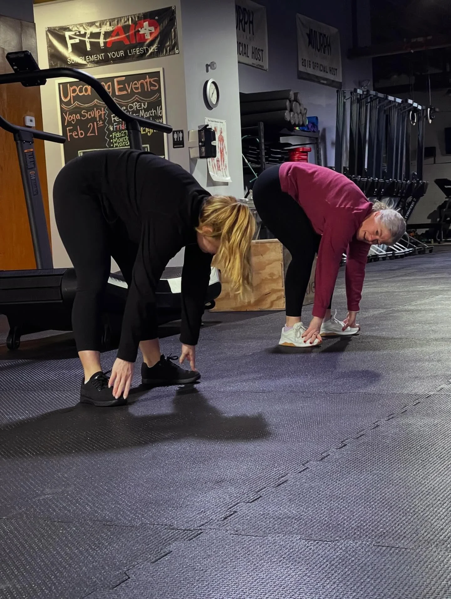 Monday Mood: Built on Community 🤝🧘&zwj;♀️

Friendships built daily 💙

Between sets, during stretches, and through every tough WOD &mdash; this is where connections are made.

The gym isn&rsquo;t just about reps and PRs.💪🏻

It&rsquo;s about findi