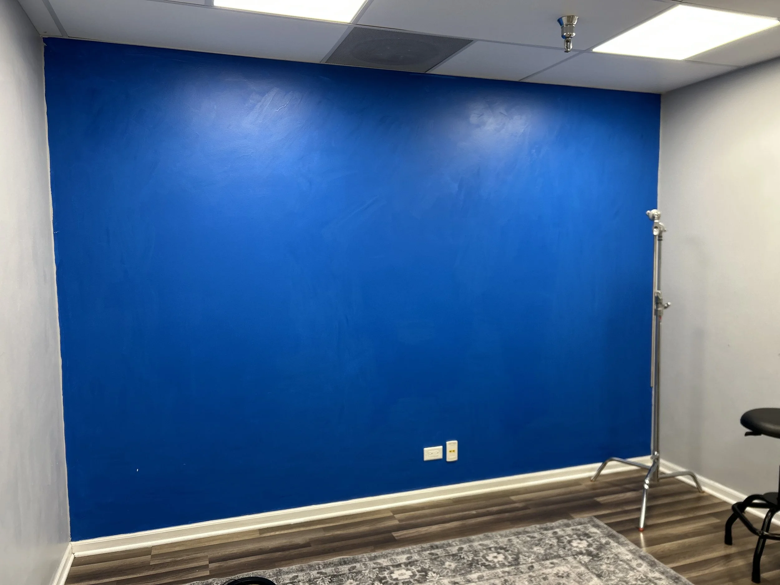 hard wood floor | piano | self tape wall | soundproofing