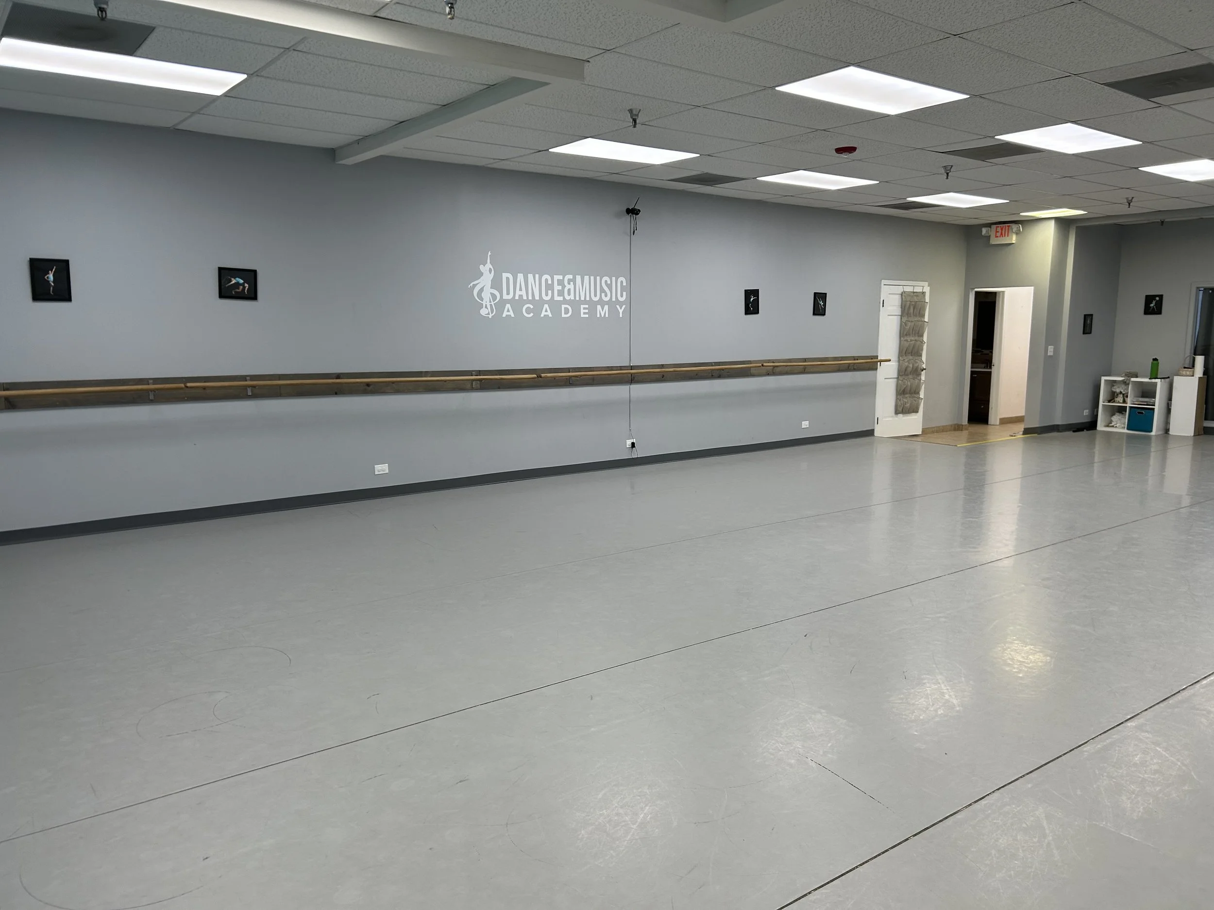 1456 sq ft (52’x28’) | sprung marley floors | full wall of mirrors | full wall of ballet barres | portable center barres | stereo system