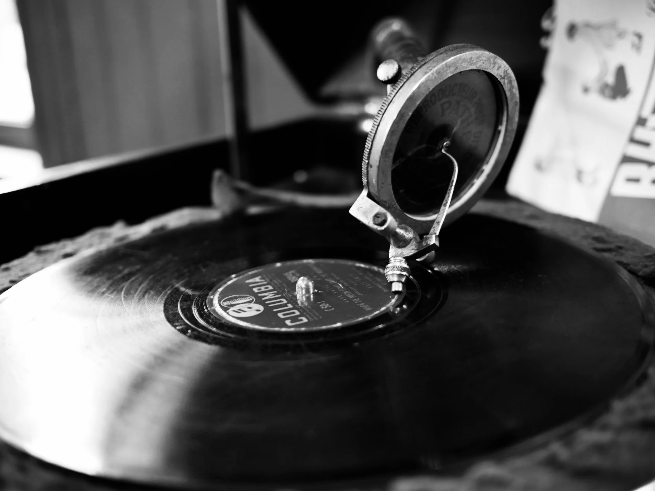 MF3 - Phonograph