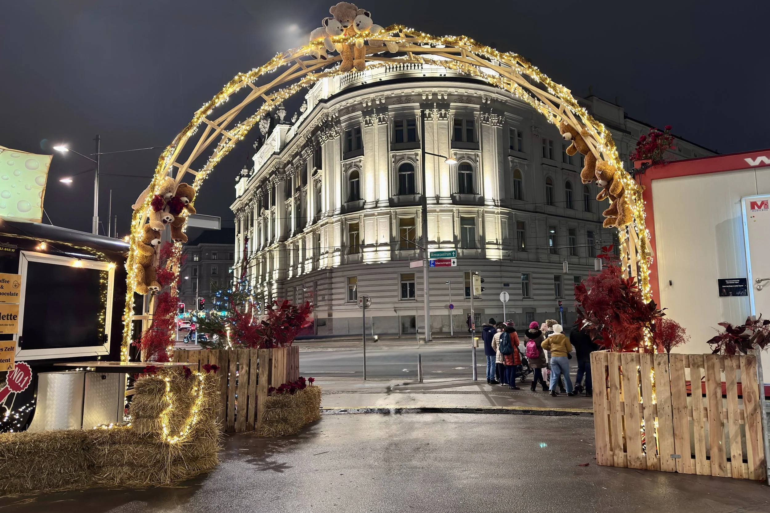 Schwarzenbergplatz Christmas Market