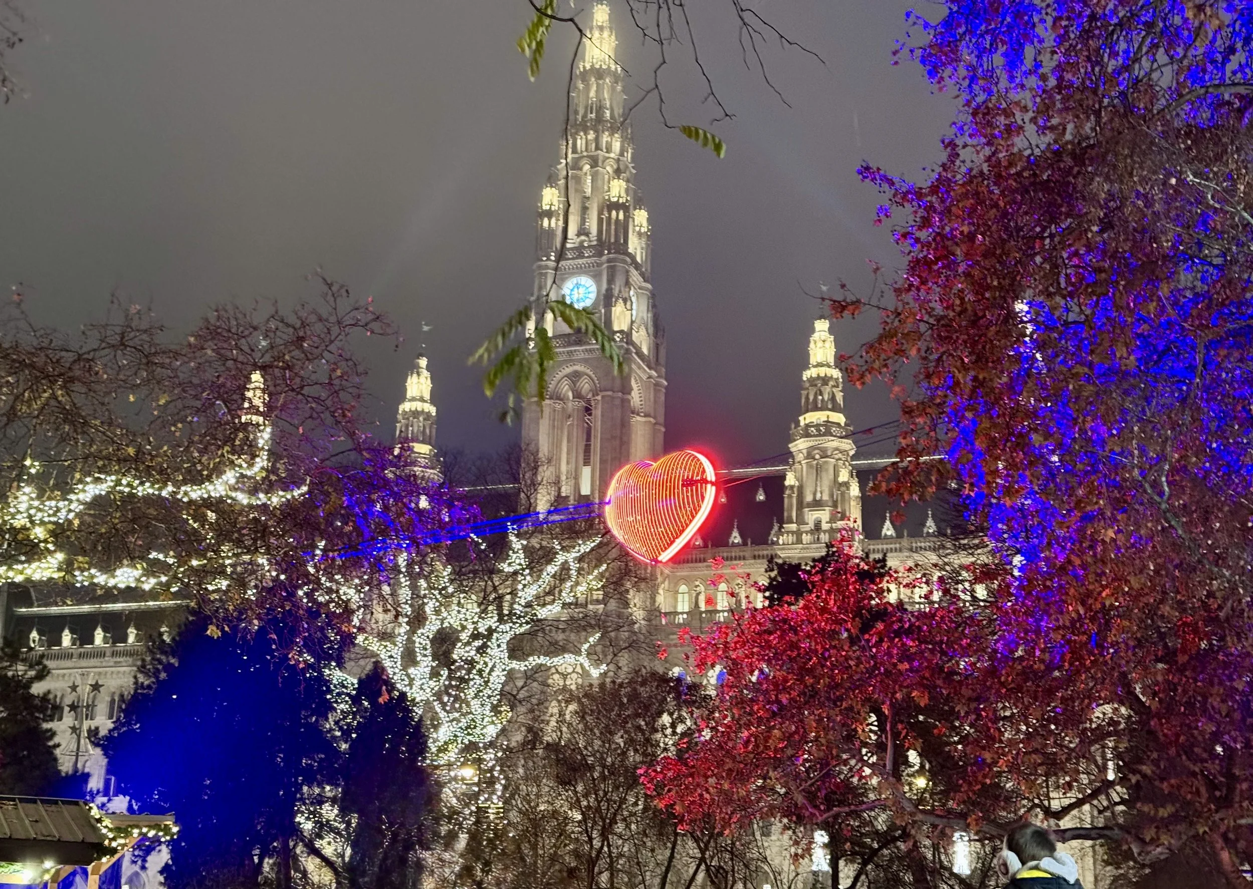 The floating heart floats across the sky every hour.