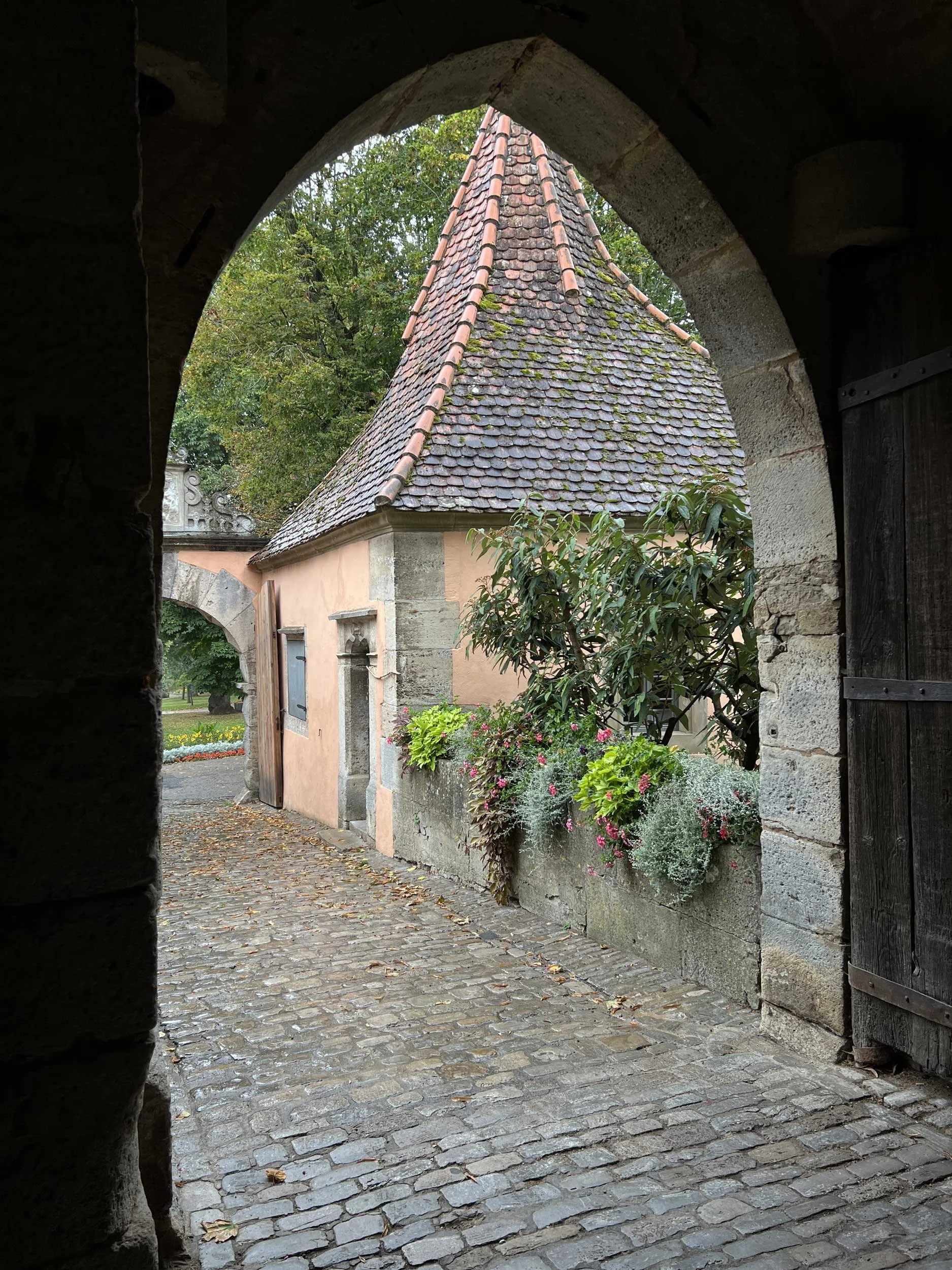 Gateway through the city wall