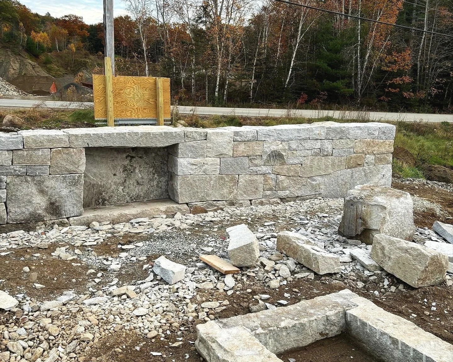 Dry granite feature walls with Maine Stonescapes for Mathew Cunningham Landscape Architect. Bucksport, ME