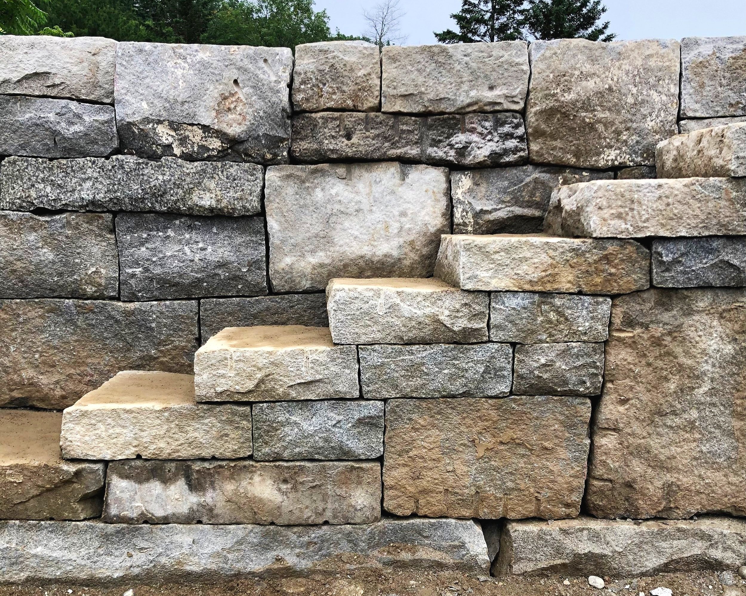 Dry granite feature walls with Maine Stonescapes for Mathew Cunningham Landscape Architect. Bucksport, ME