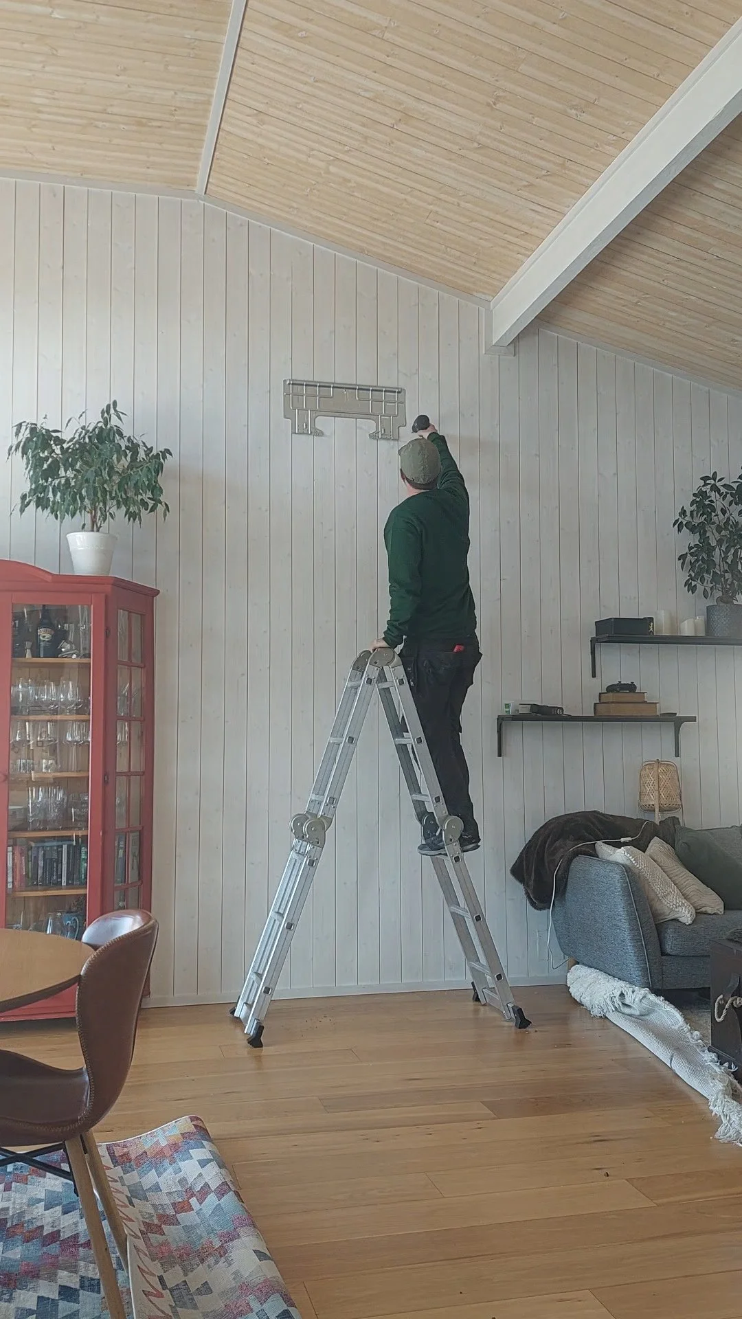 VideoCapture_20260429-193436.jpg