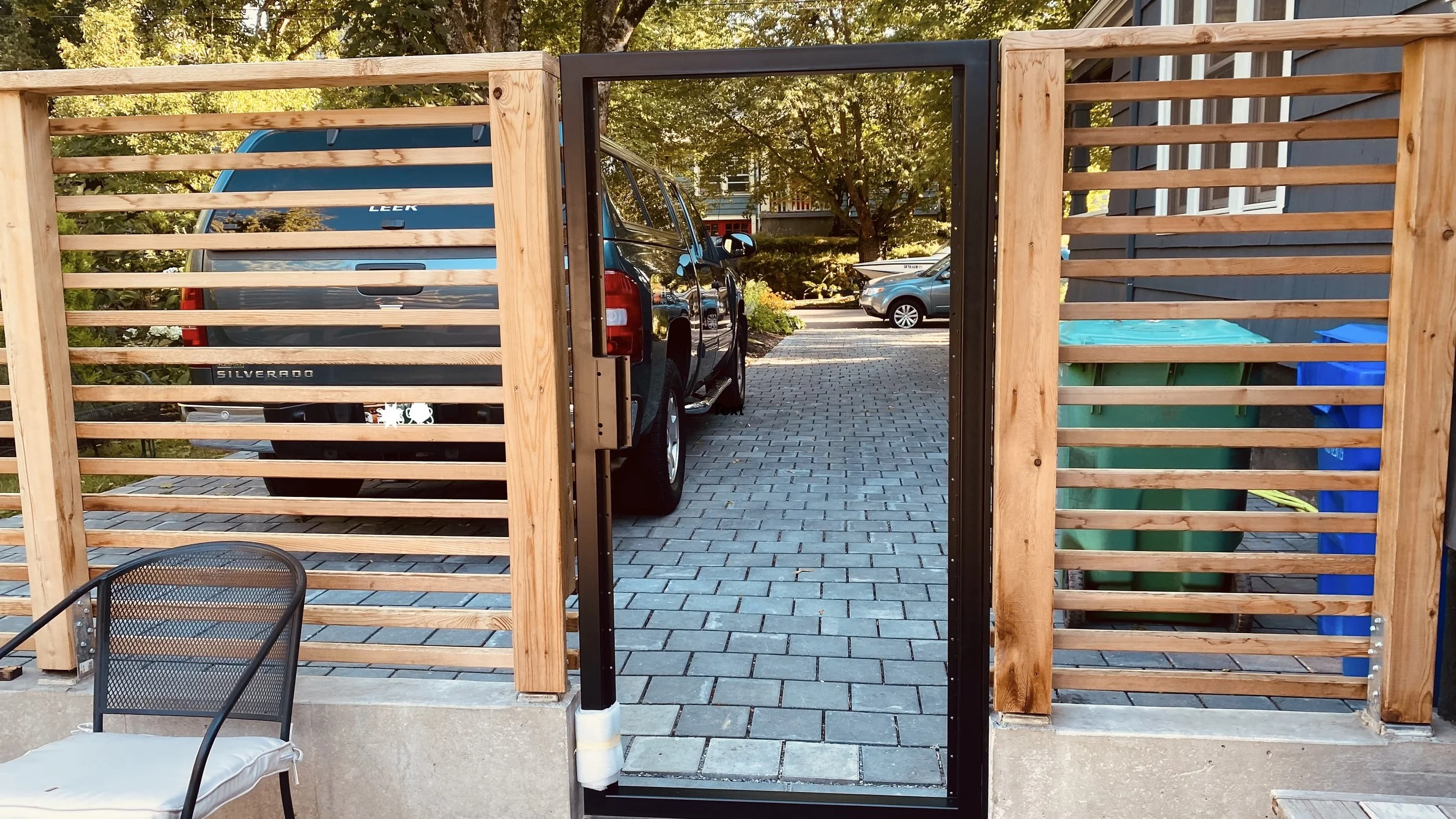 drive fence view .jpg