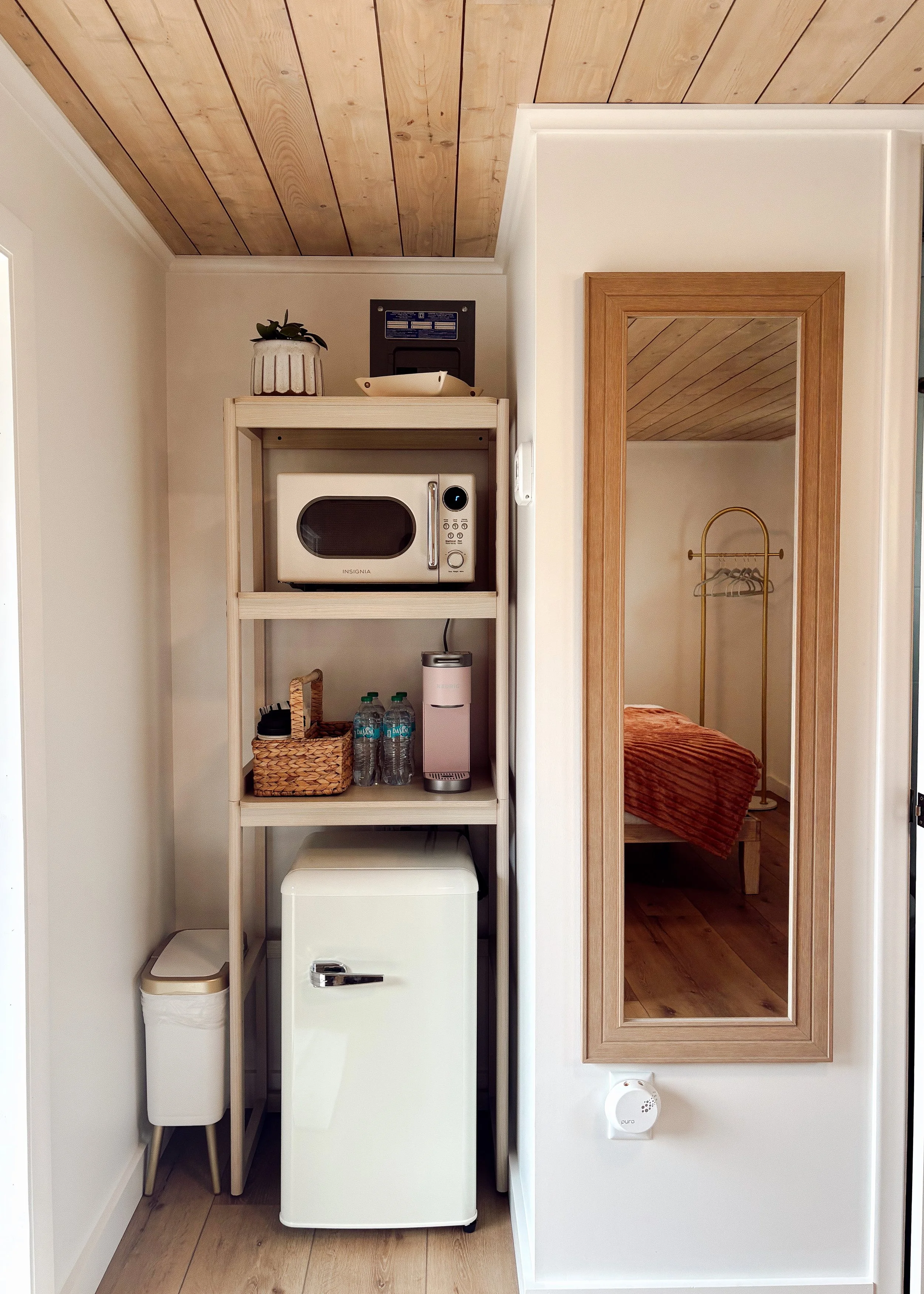 Room 5 amenities
