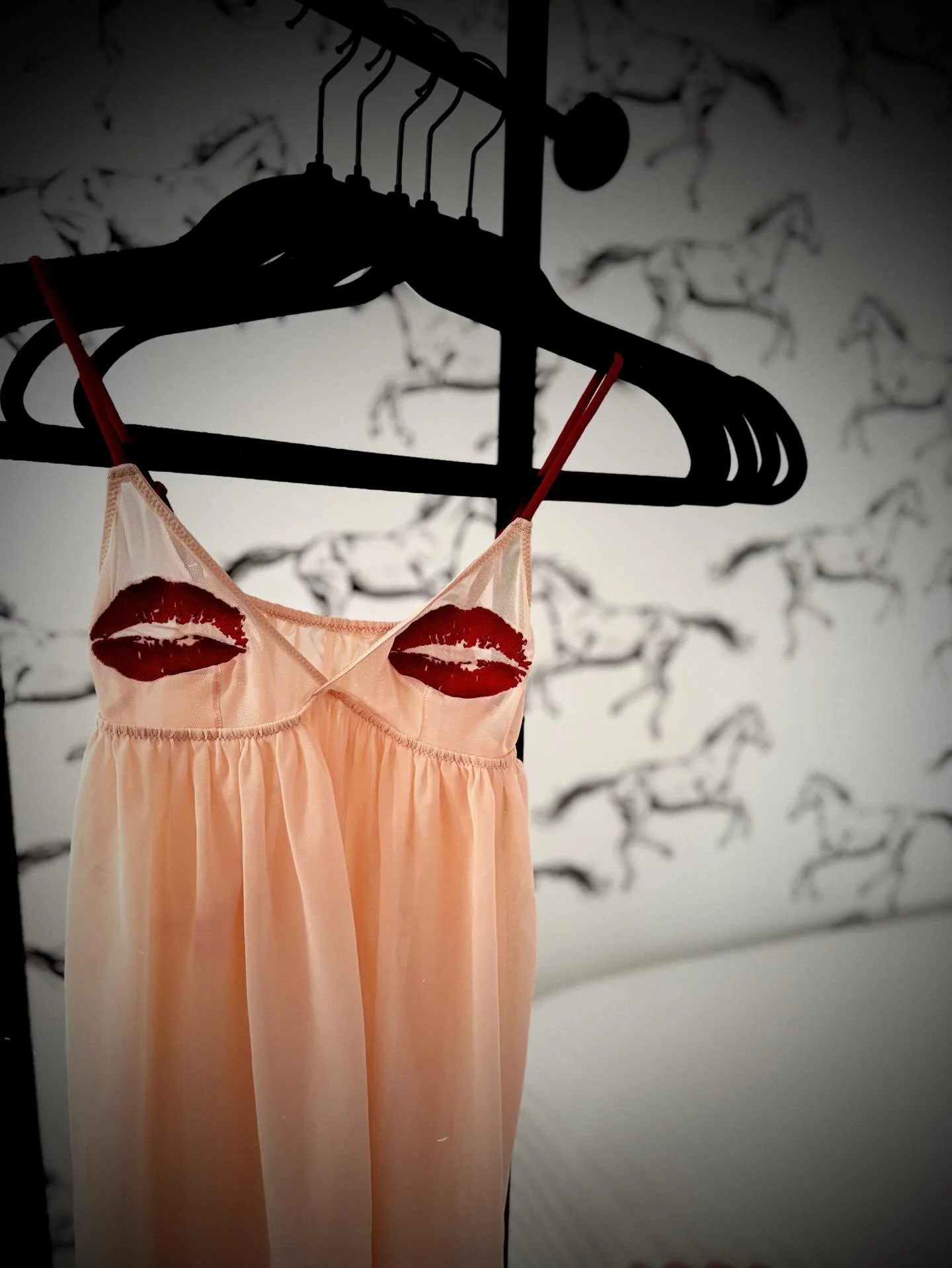 This Valentine&rsquo;s Day, get a room. 🖤

Slip into something comfortable&hellip; or don&rsquo;t. Whether it&rsquo;s a quick getaway or a full-on romantic staycation, Motel Miles is setting the mood.

Use code VALENTINE10 to save 10% off your Febru