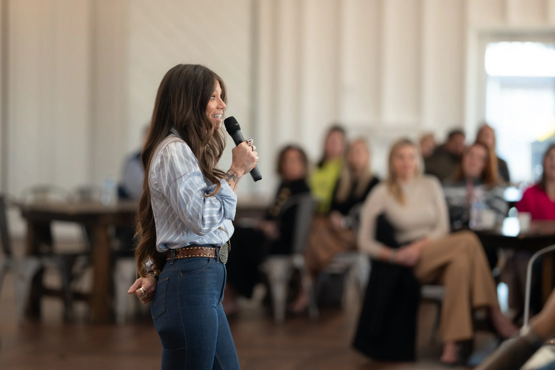 Rae Ripple speaking to an audience