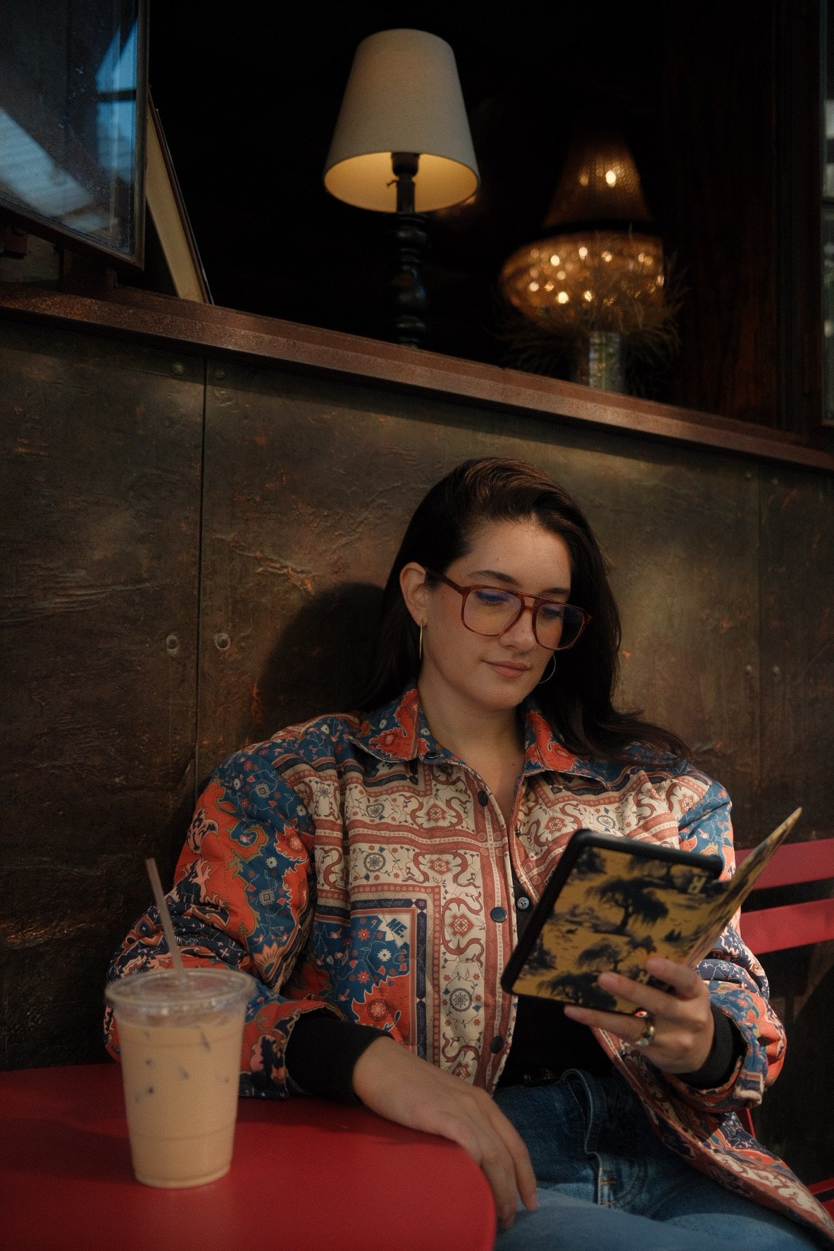 Licensed therapist in New York. I work with people-pleasers, perfectionists, educators, high-pressure professionals, anyone in major life transitions.