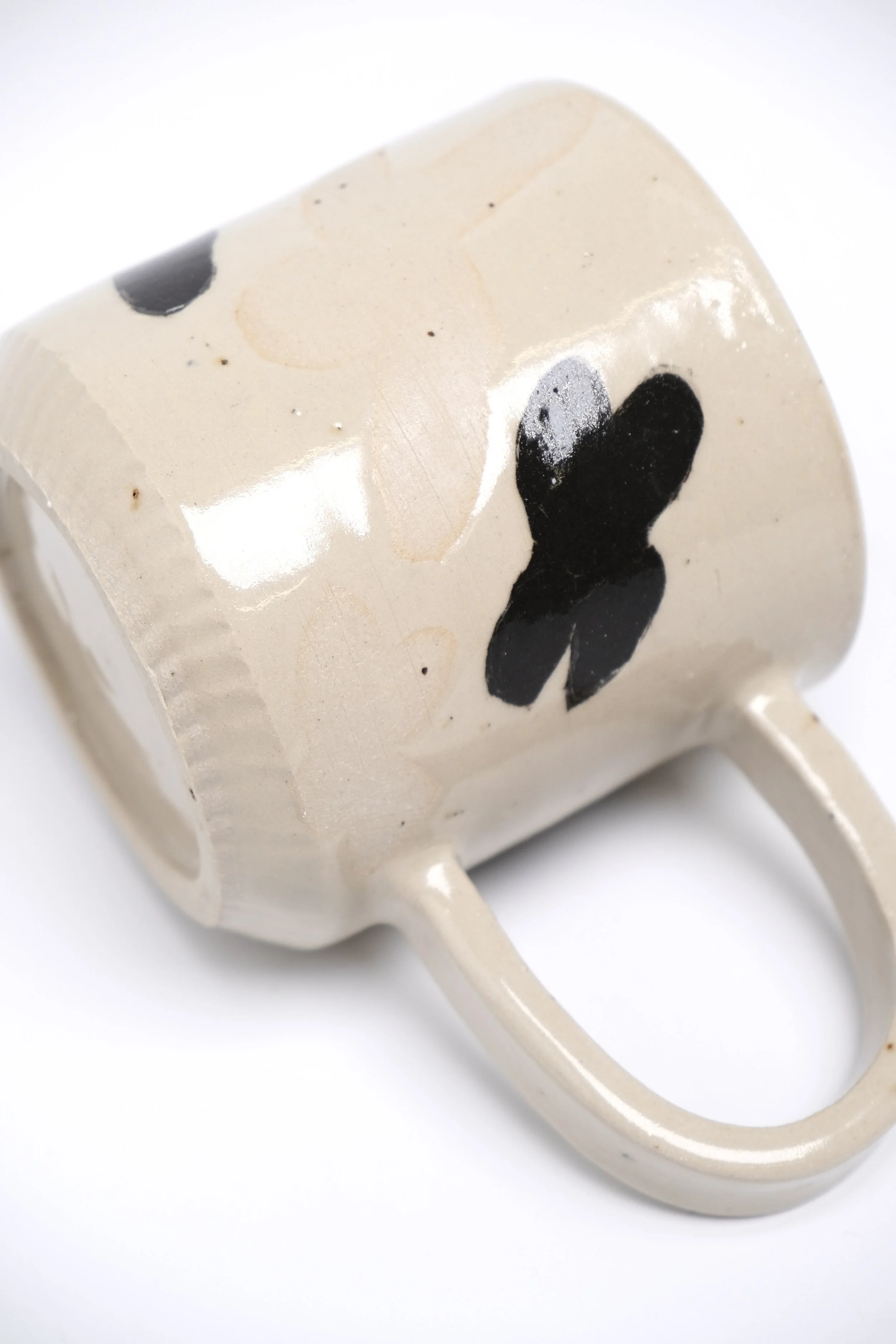 Distorted cup