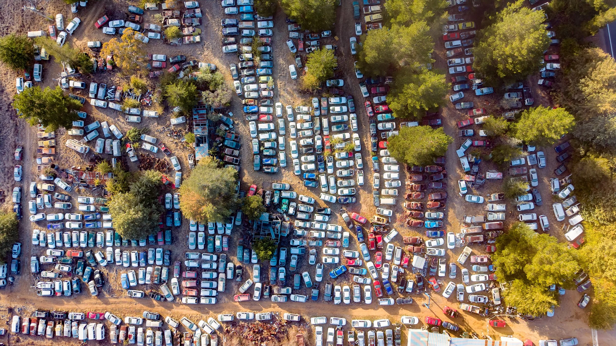 Car wreckers yard on The Snowy Mountains Hiway