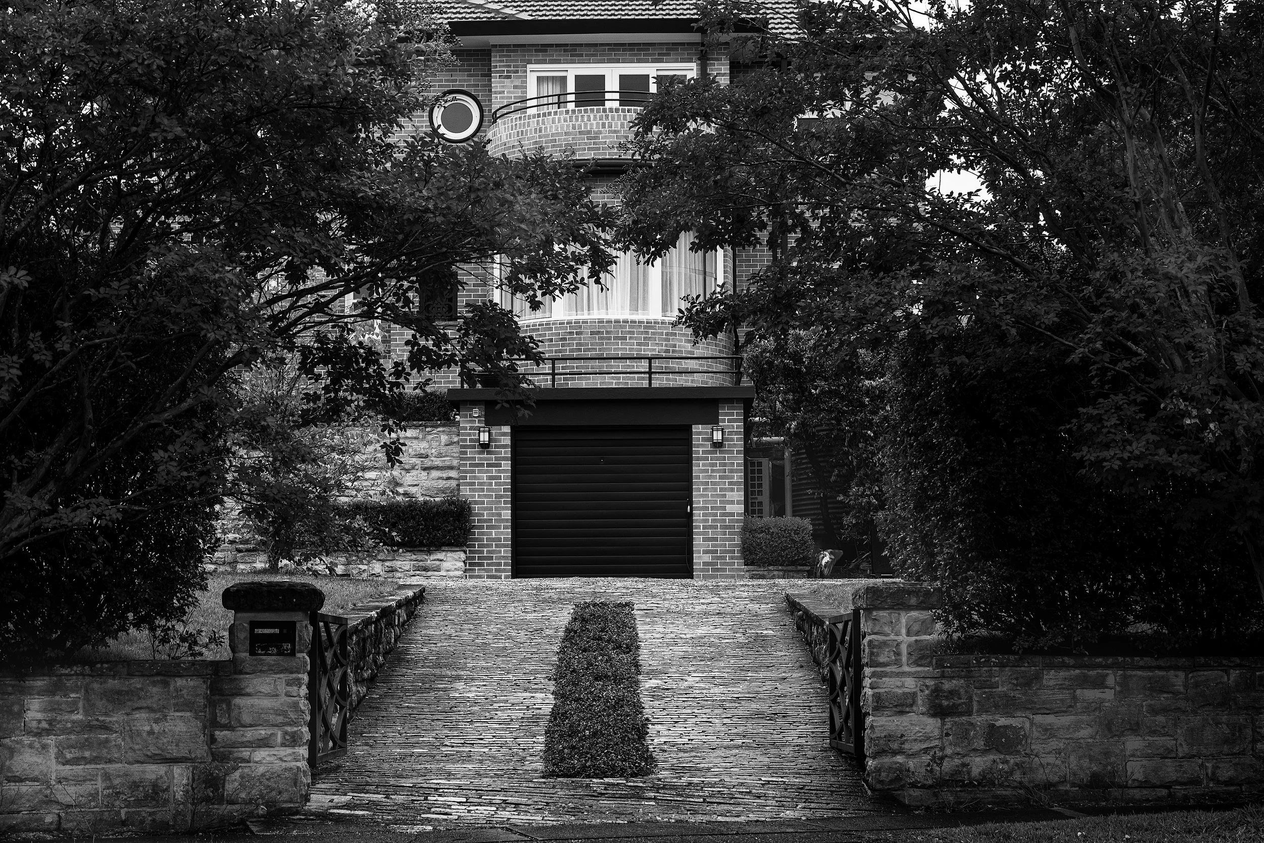 Seaforth: driveway stonework
