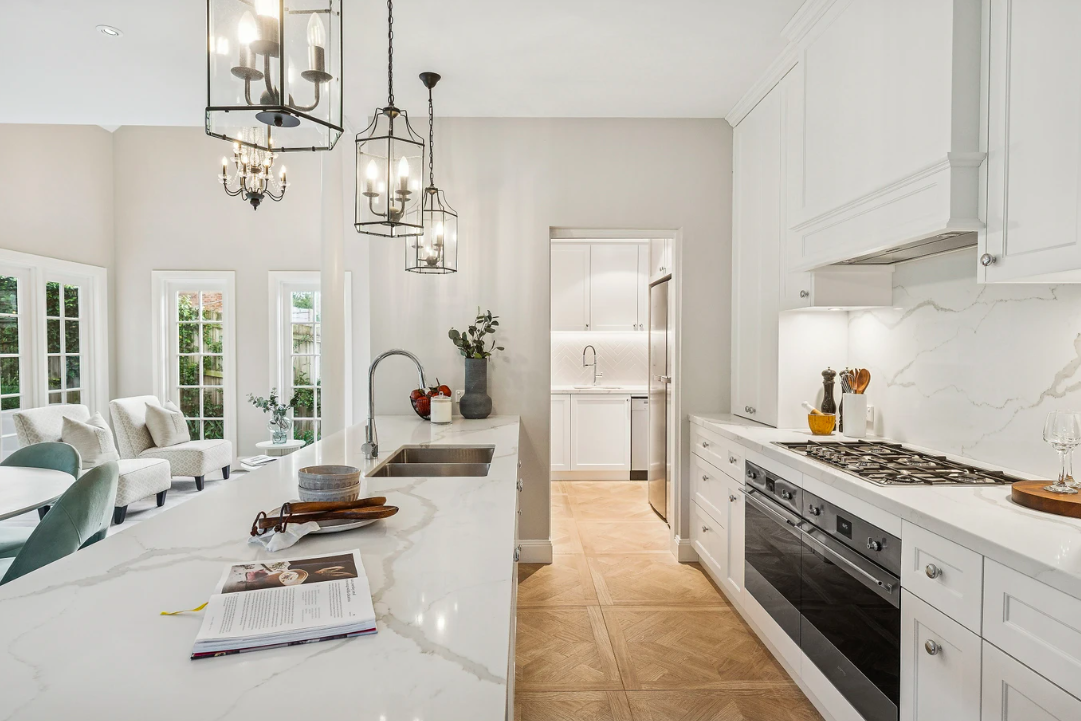 Kitchen and WI Pantry: Upper North Shore