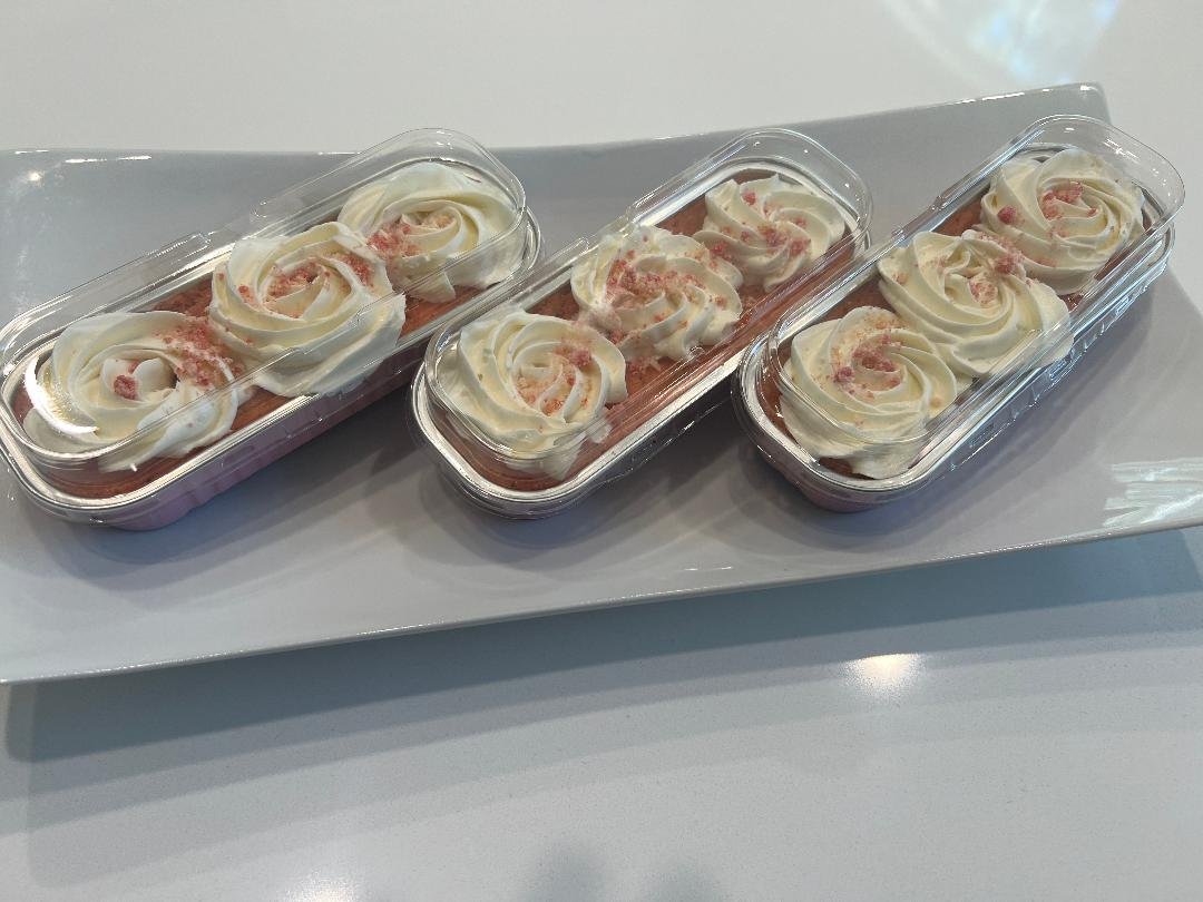 Personal Strawberry Crumble Cake 1.jpg
