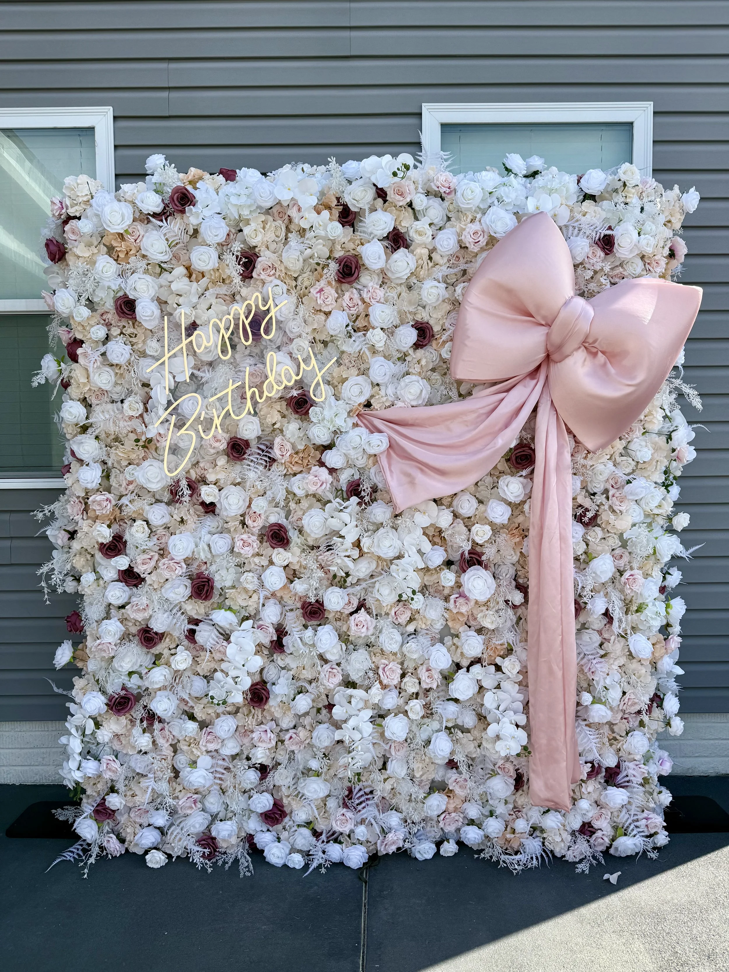 The Gloria Flower Wall