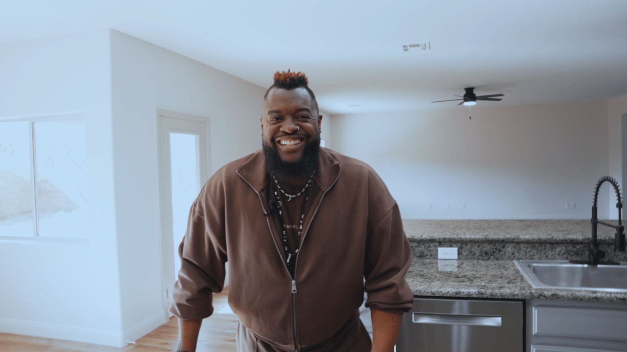 Empty House Tour: The New Home Before the Roma Magic