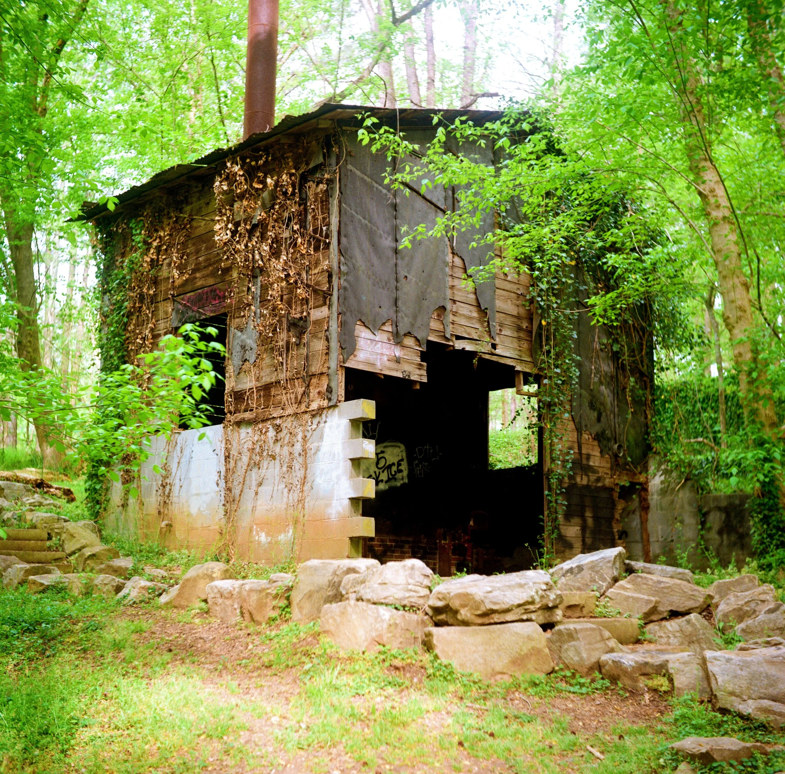 abandoned building 2.jpg