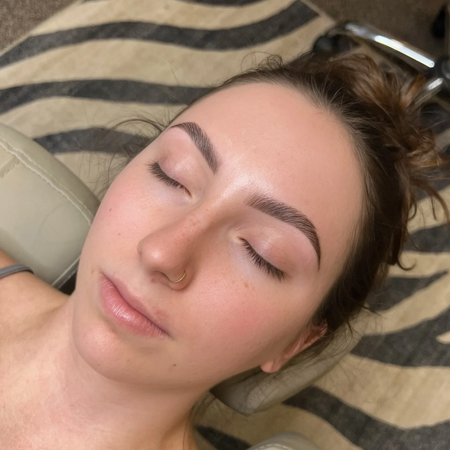 This brow lamination and tint 😮&zwj;💨❤️ 

Lamination- @inlei 
Tint- @bronsunusa 

#719 #coloradosprings #colorado #local #browart #browartist #browstylist #browlamination #browtinting #browstain #beforeandafter #browsculpt #browtransformation #down