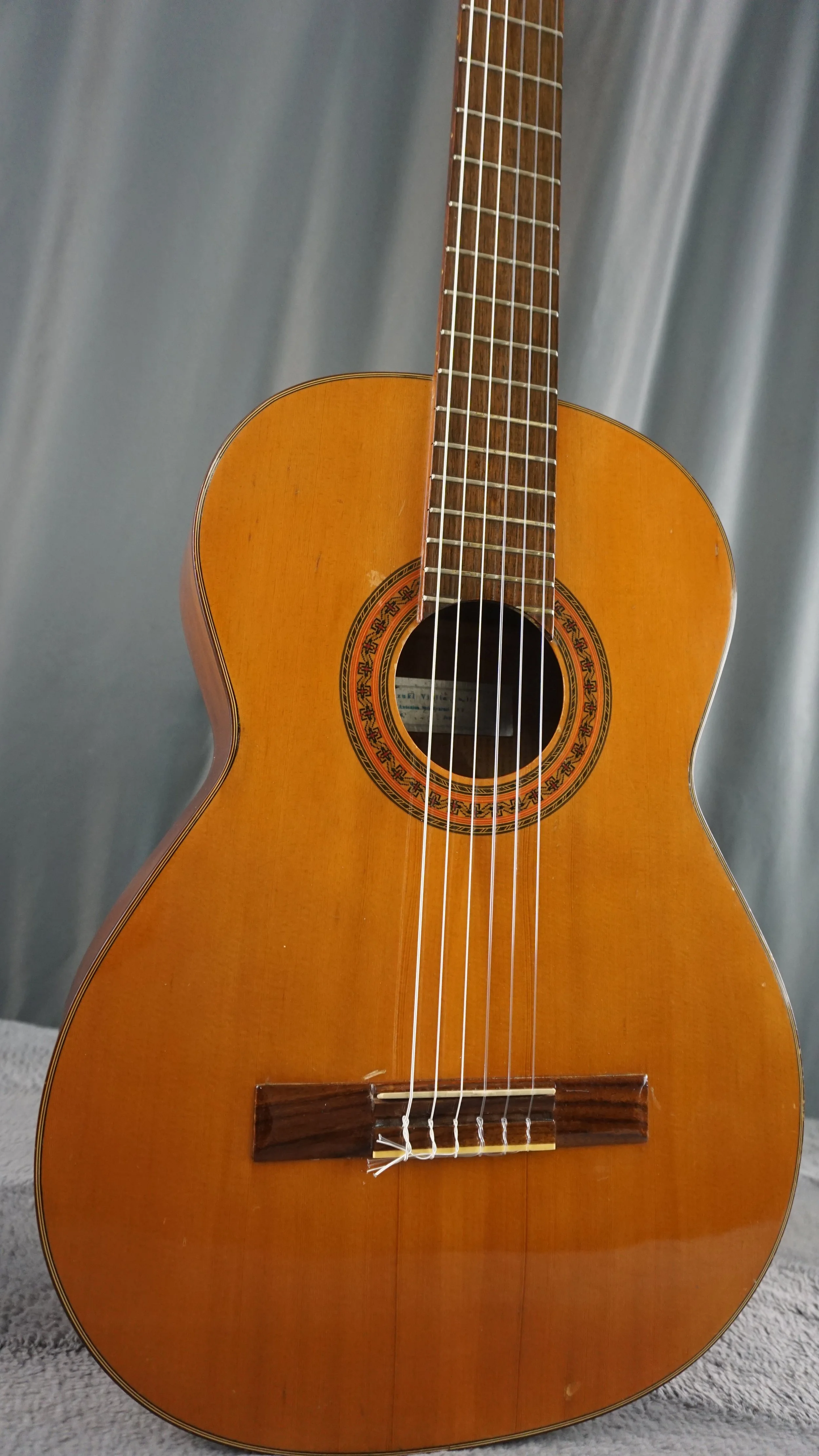 Vintage Japanese Classical Guitar – Suzuki / Nagano-Built – Made in Japan – 1960s MIJ Nylon – w/ Hard Case