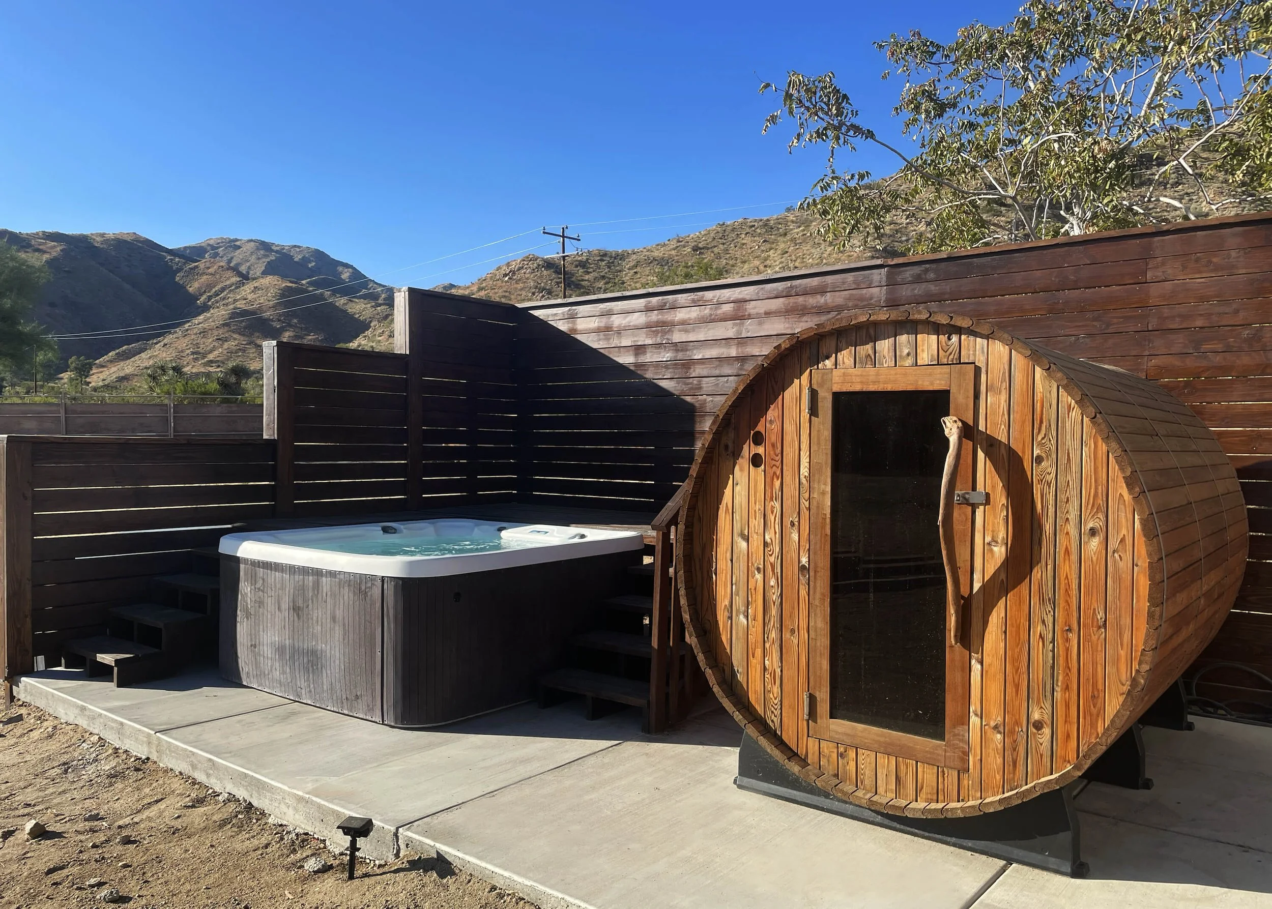 hot-tub-sauna-joshua-tree.jpg