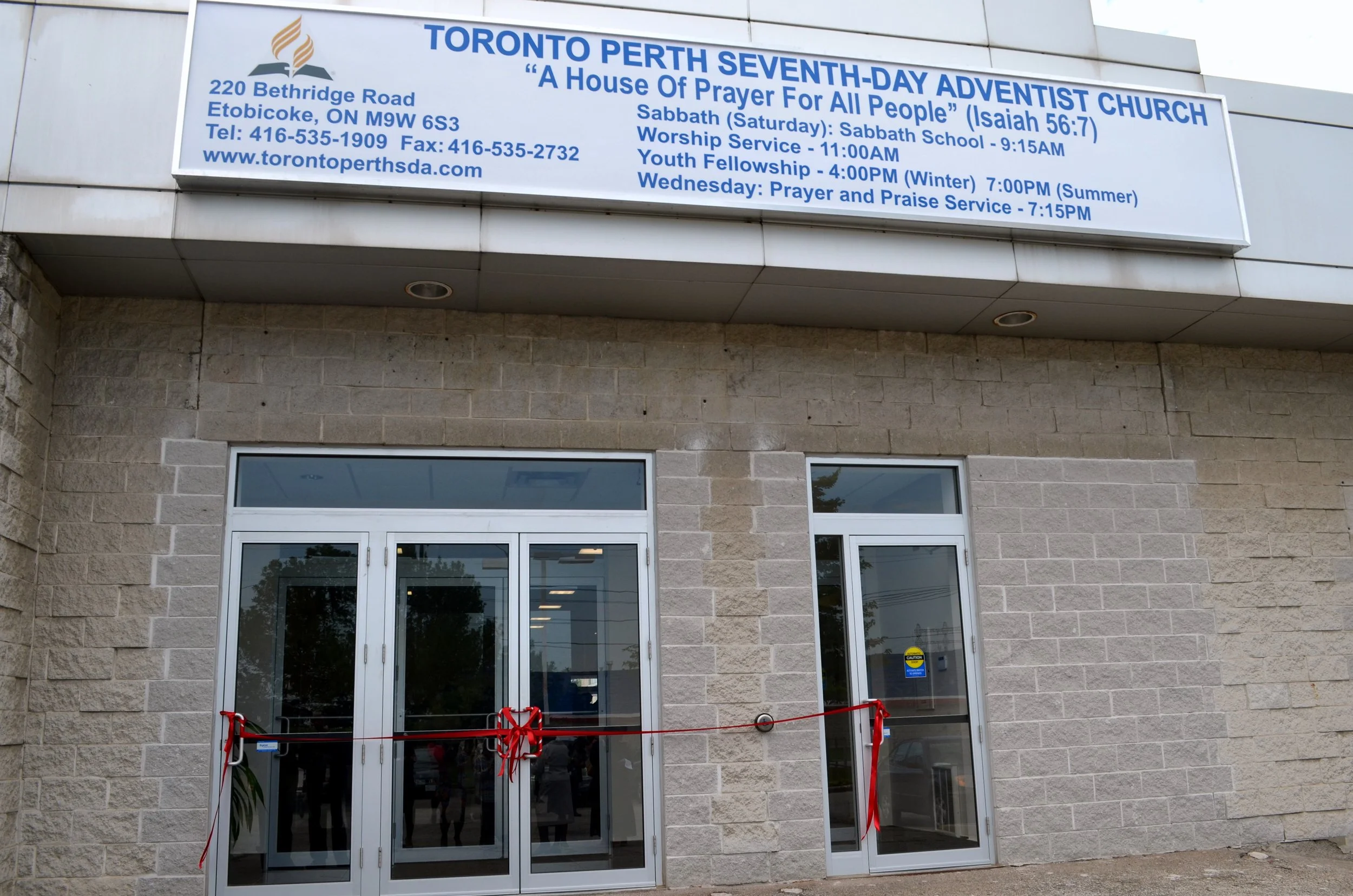 Ribbon Cutting2.jpg