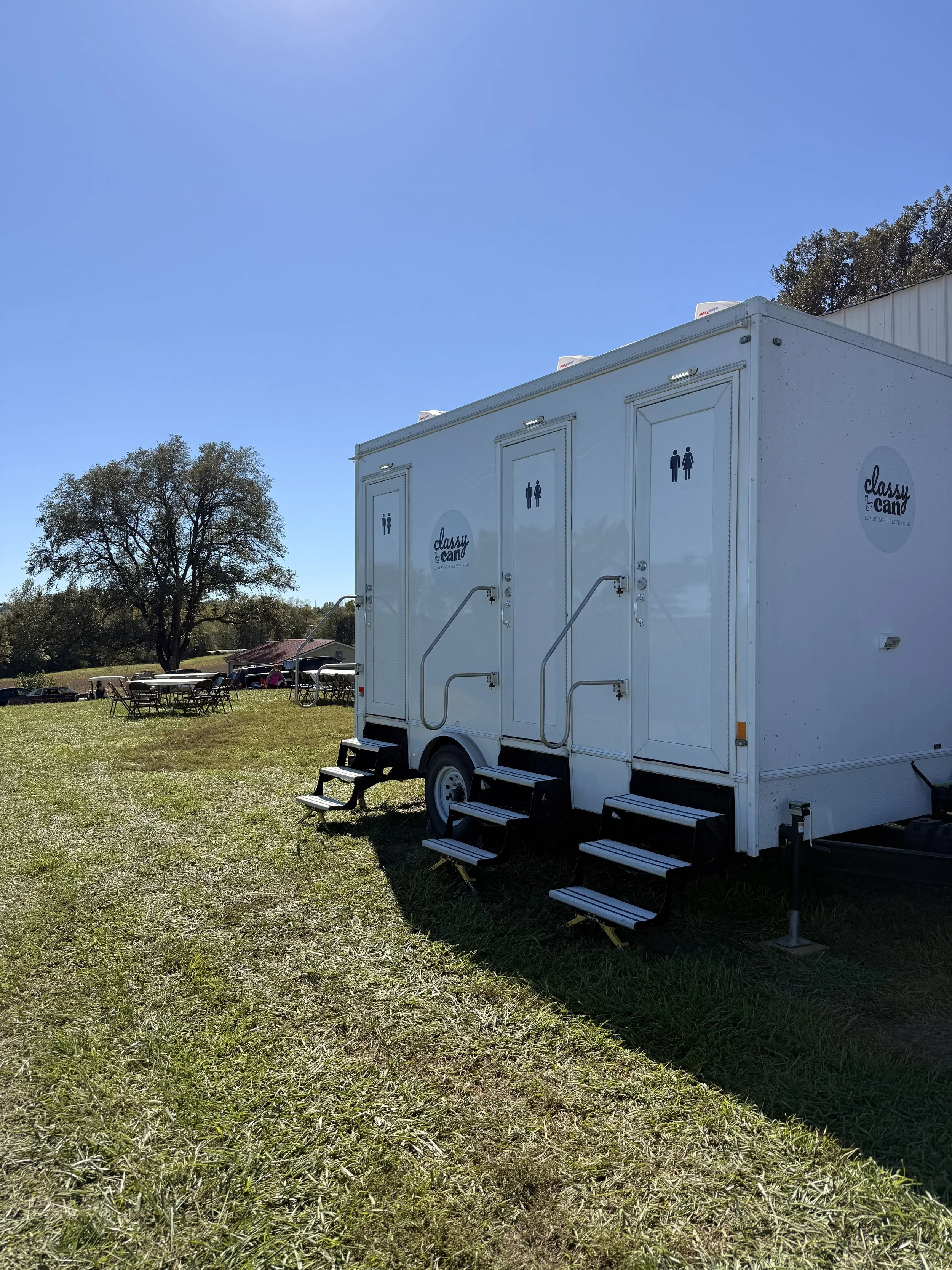4-stall restroom trailer