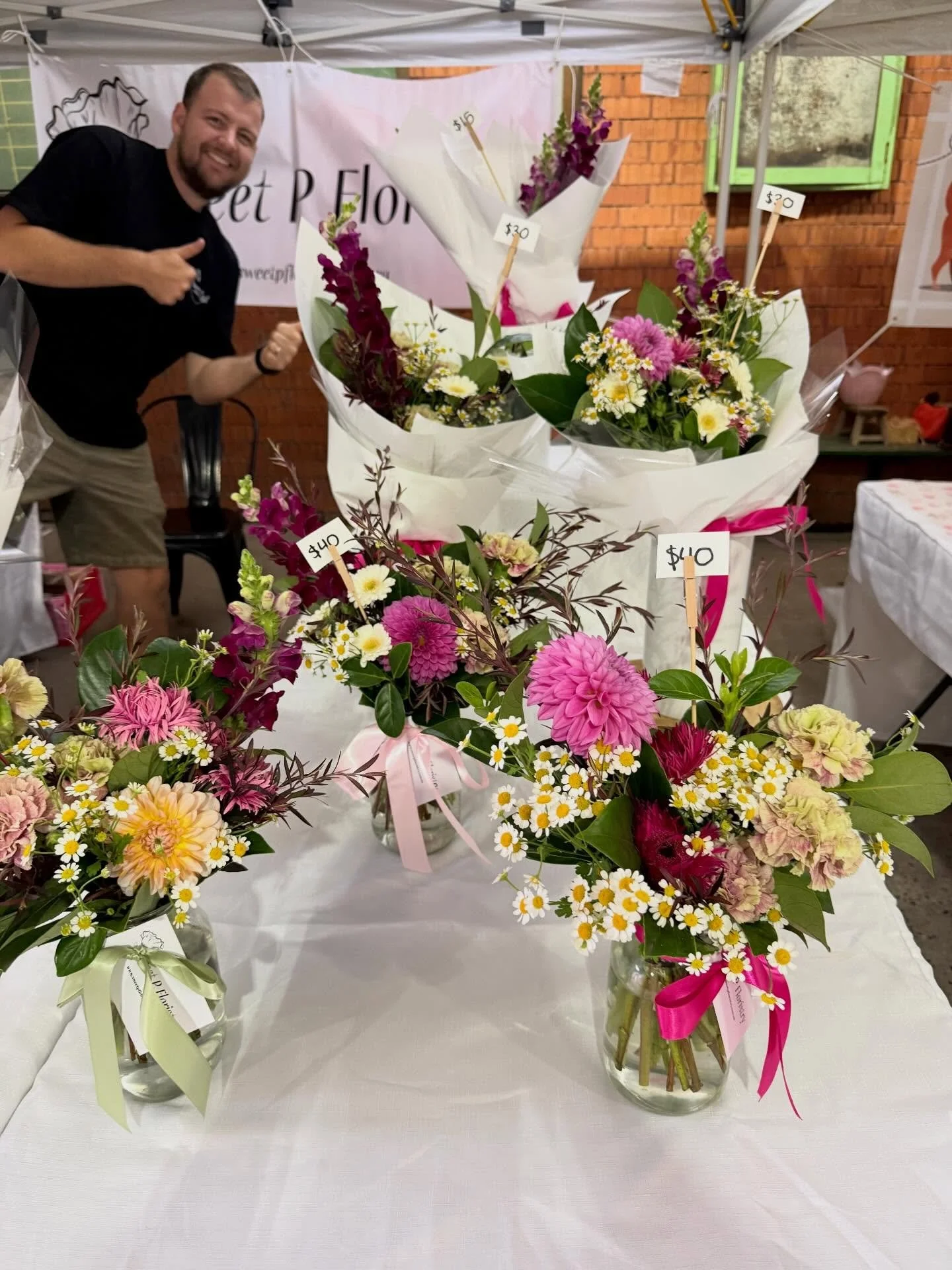 Bulli Markets ✨
Such a lovely day filled with flowers, smiles and support. Thank you to everyone who came by, purchased blooms or just stopped for a chat &mdash; it means the world to us. 💐

#BulliMarkets #SupportLocal #LocalFlorist #FloristryLife #