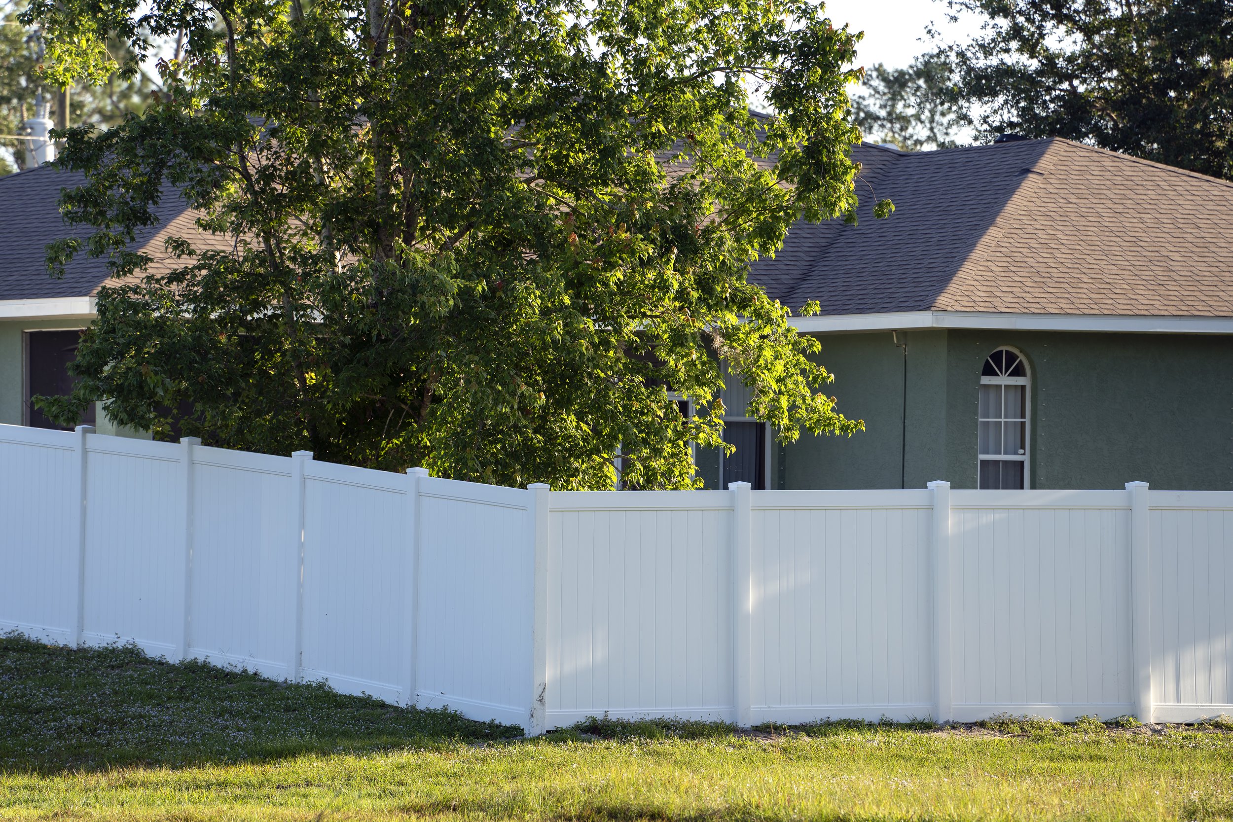 Fence Builder in Asheville, Hendersonville, Mills River, and surrounding areas