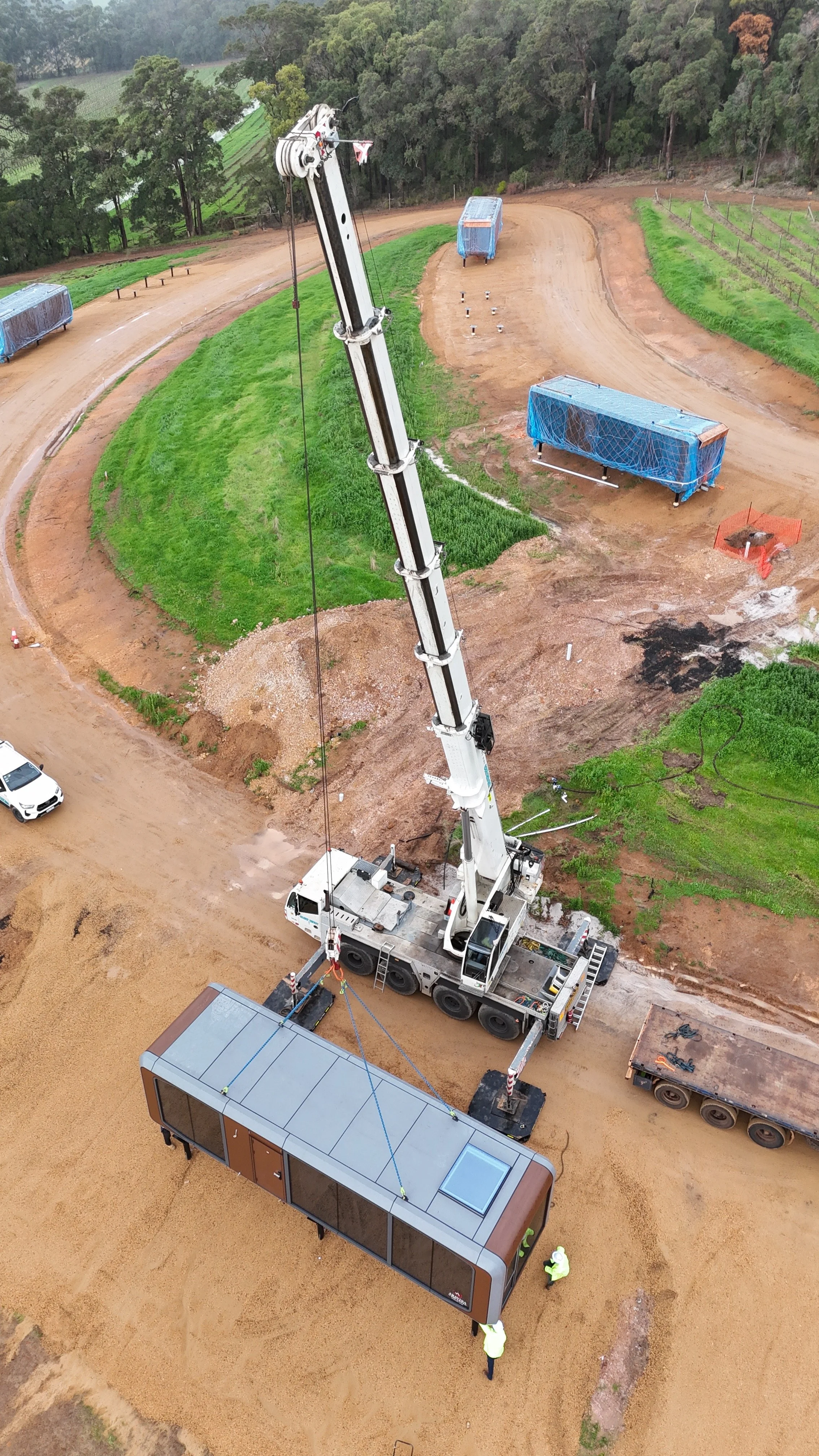 Slew-west-crane-hire-yallingup