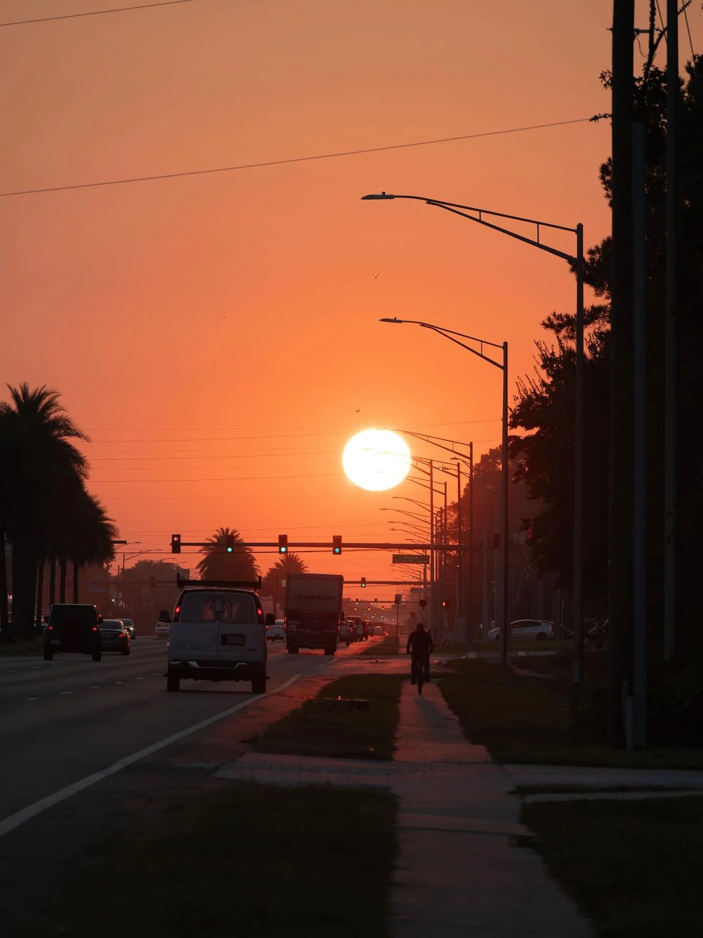 Early morning finds 🌞

#Photography #Sunrise #StreetPhotography #Sun #Cars #Photographer #Jacksonville #Florida