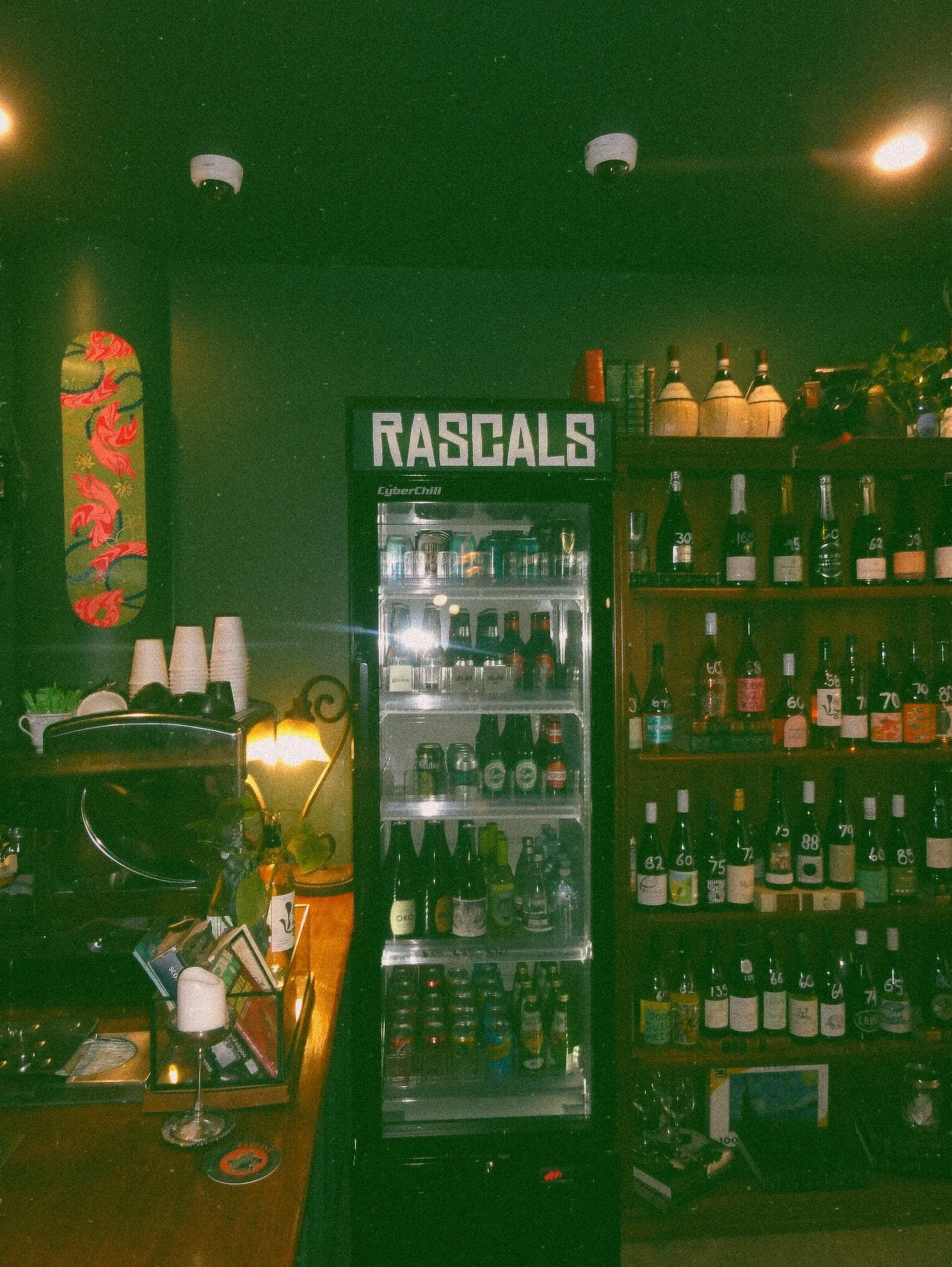 piss off early tomorrow is saturday

#adelaidebars #adelaidefood #adelaide #winebar #winewinewine #southaustralia