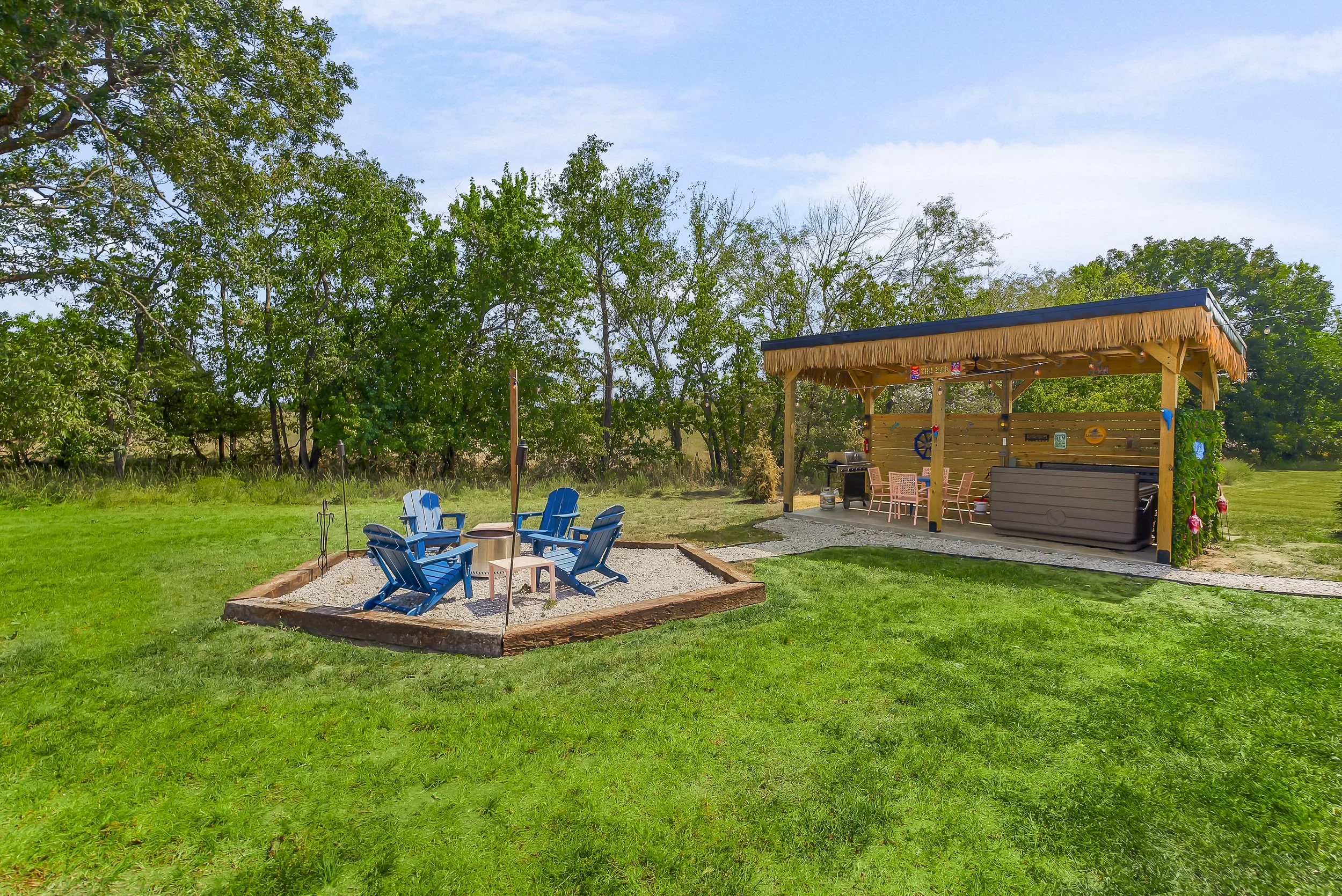 1400SECOUNTYRD250658.jpg