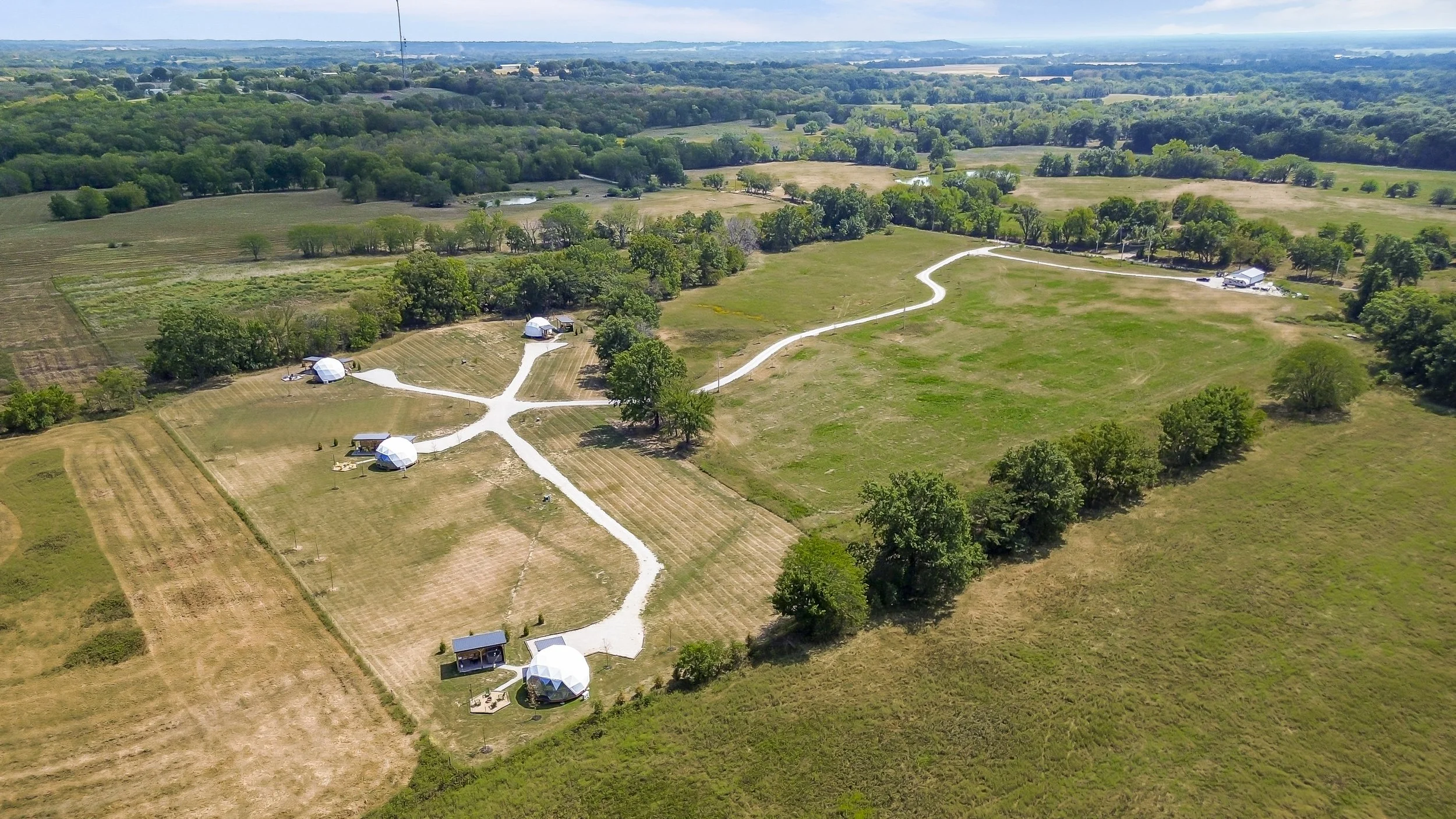 1400SECOUNTYRD250601.jpg