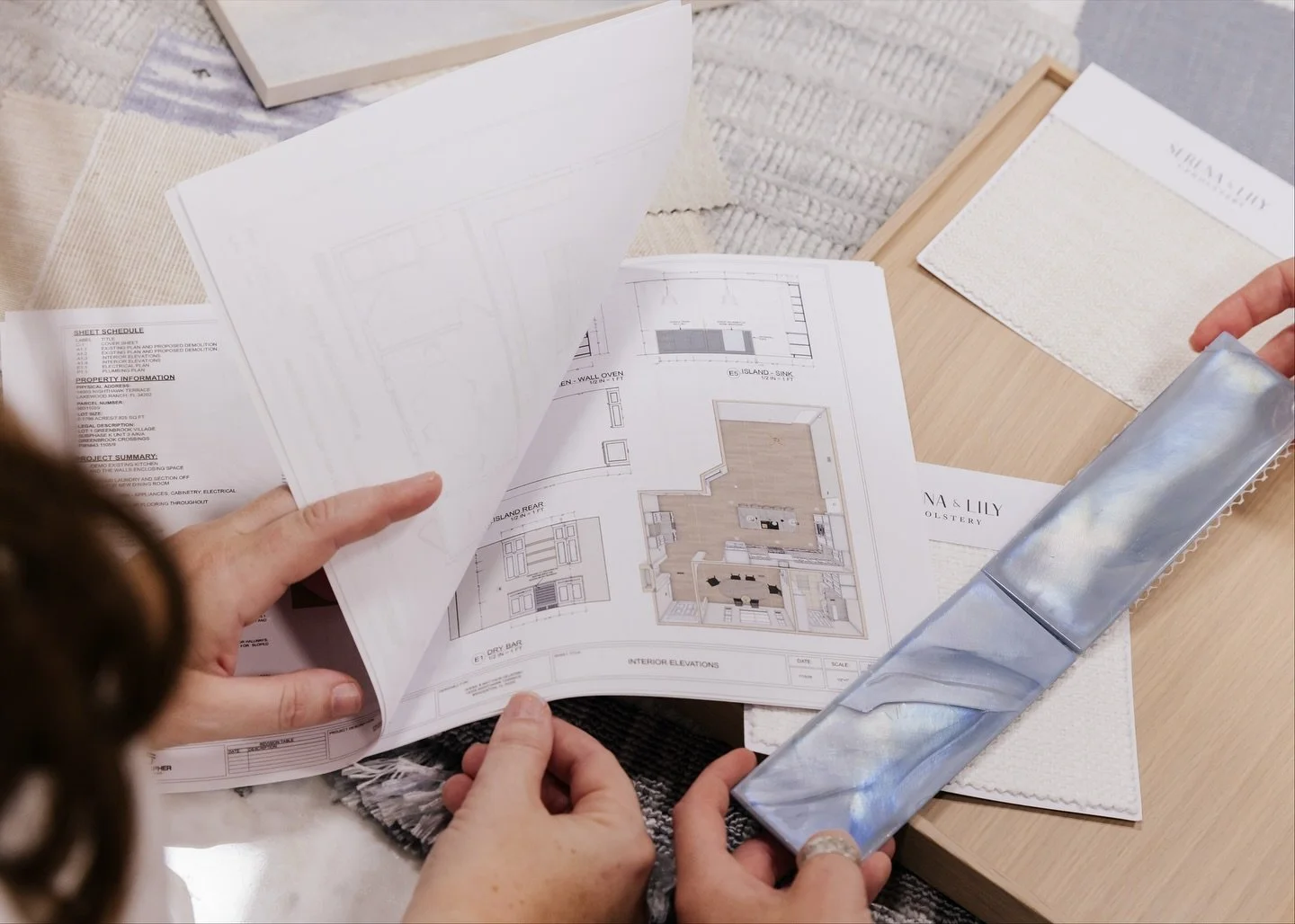 Builders and GCs&hellip; this one&rsquo;s for you. 👋 

We know your world moves fast and the last thing you need is a design team that slows you down. At OHC, our job is to make your job easier. Clear documentation, organized selections, fast commun