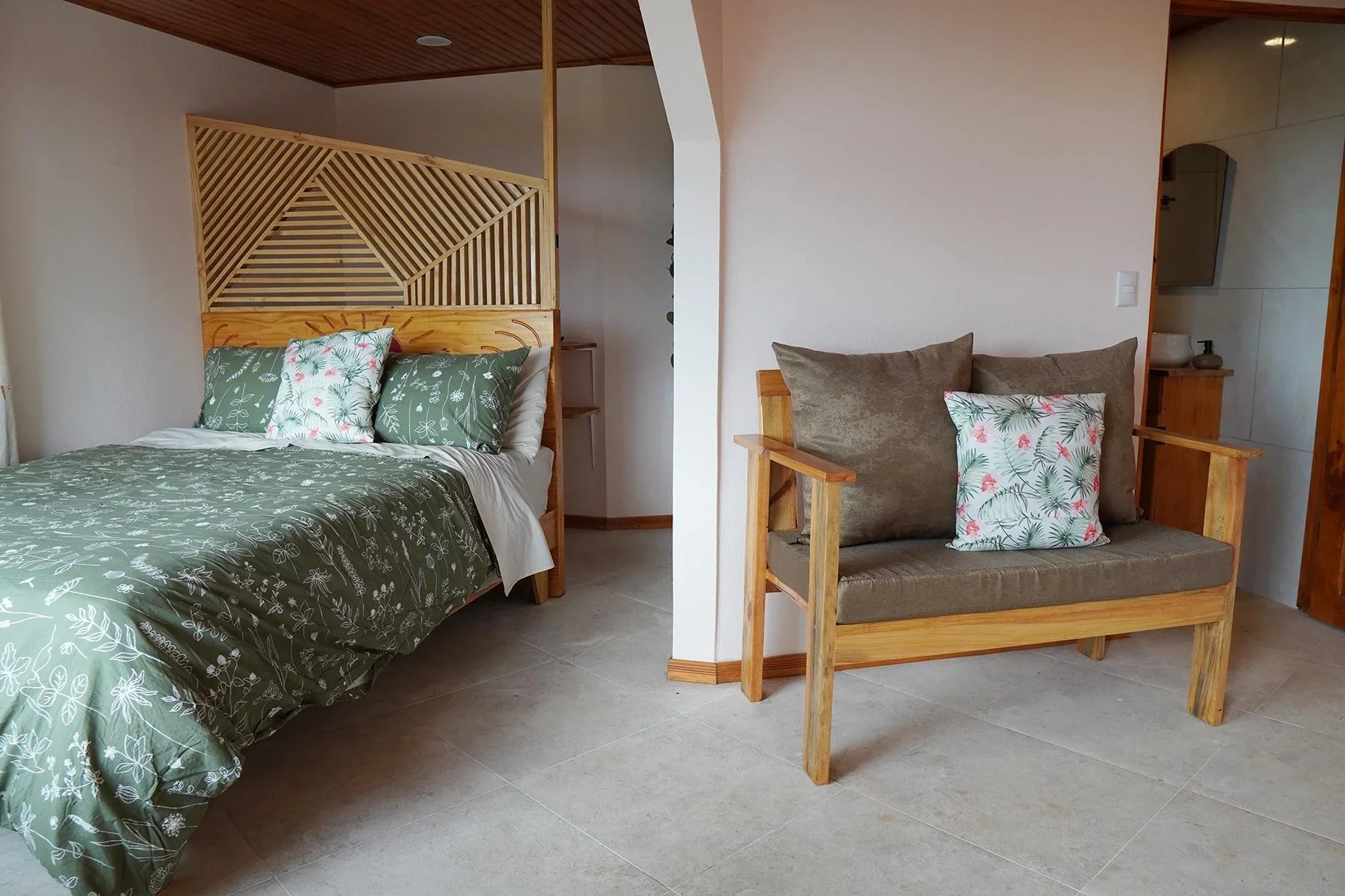 Facilities_Finca_M_lama_083.webp