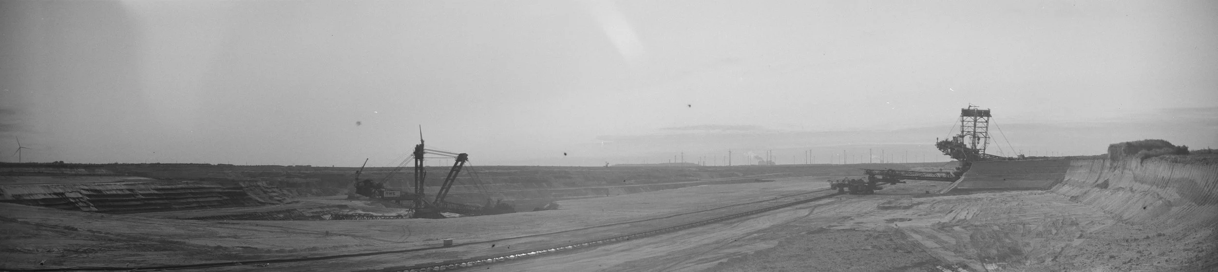 000082350003_j-2.jpg