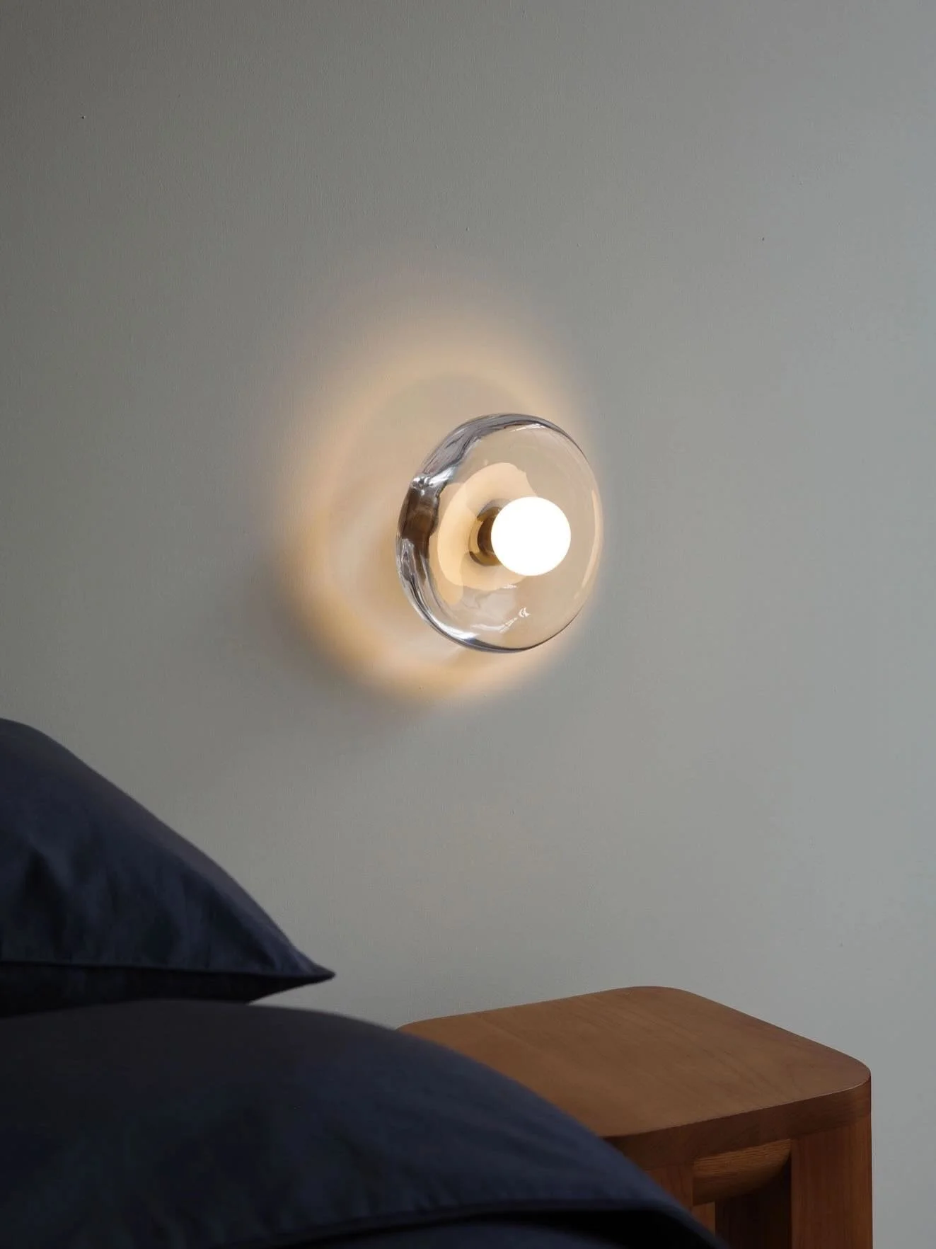 The Gem light by James Walsh for Alor Studio! Its sculptural design and organic form take inspiration from precious gemstones.