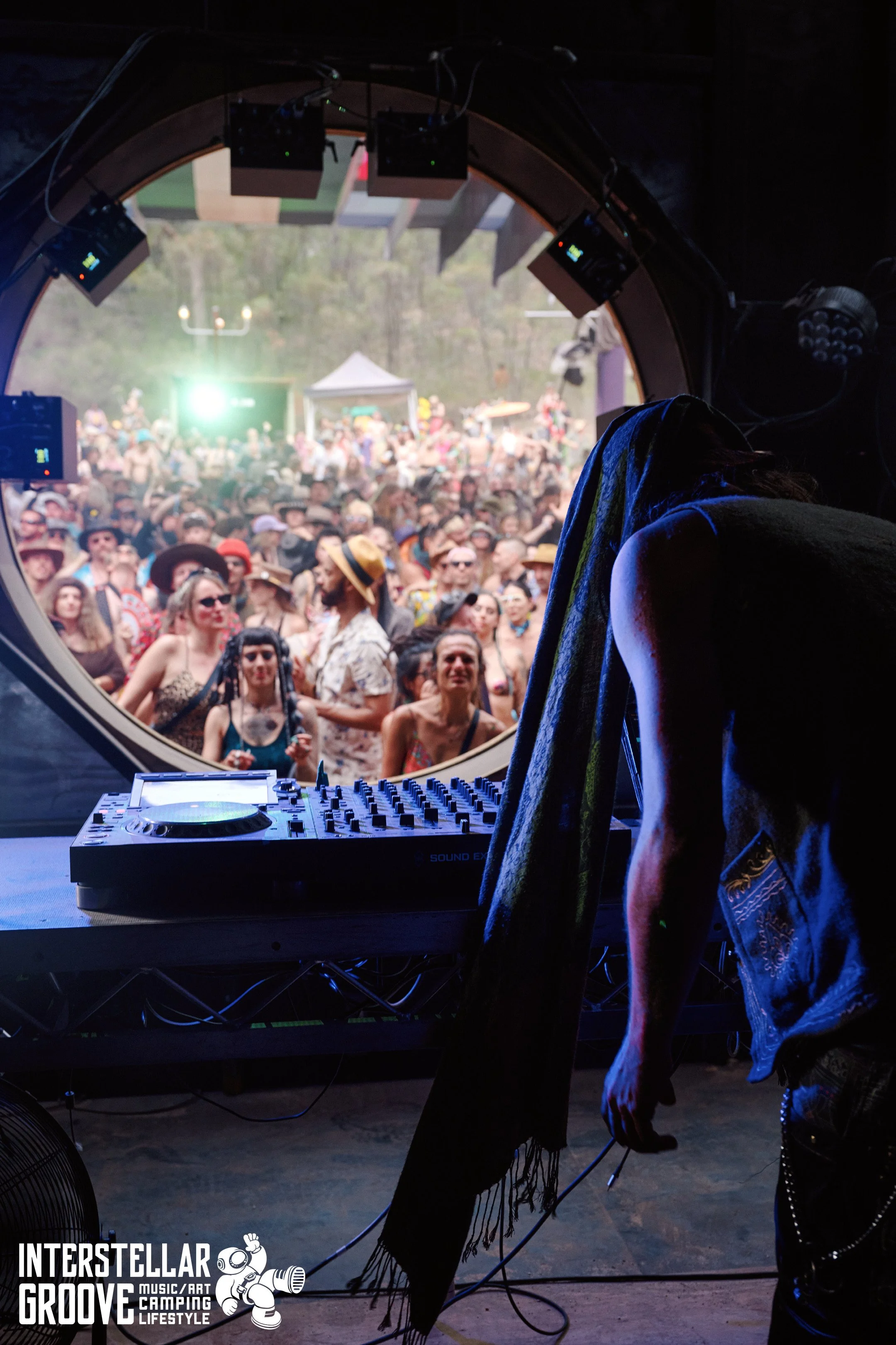 Interstella-Grooves_Finals_Pickupjosh 290.jpg