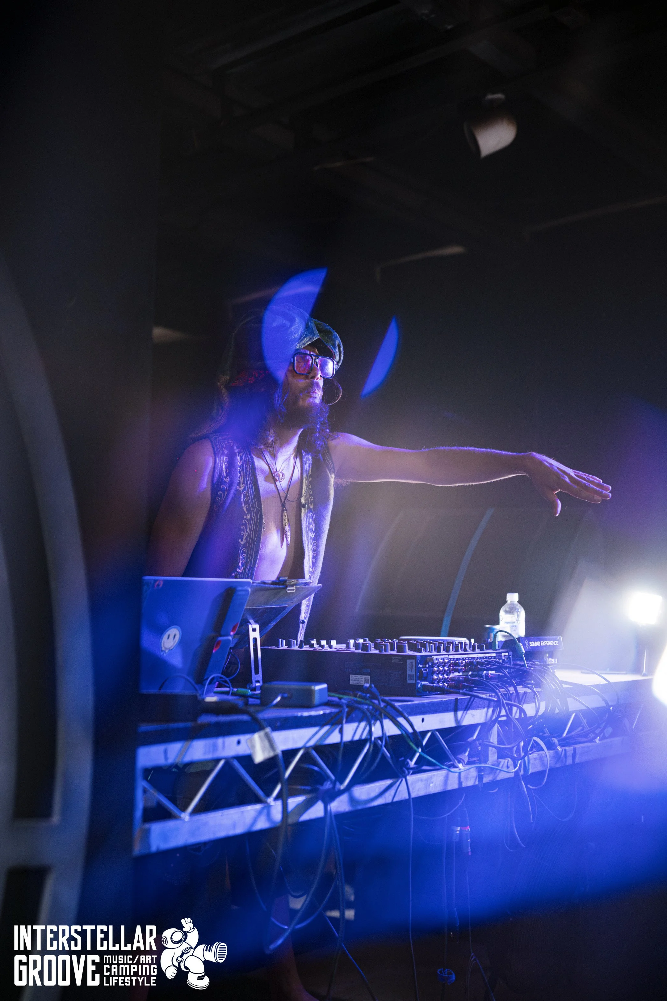 Interstella-Grooves_Finals_Pickupjosh 292.jpg