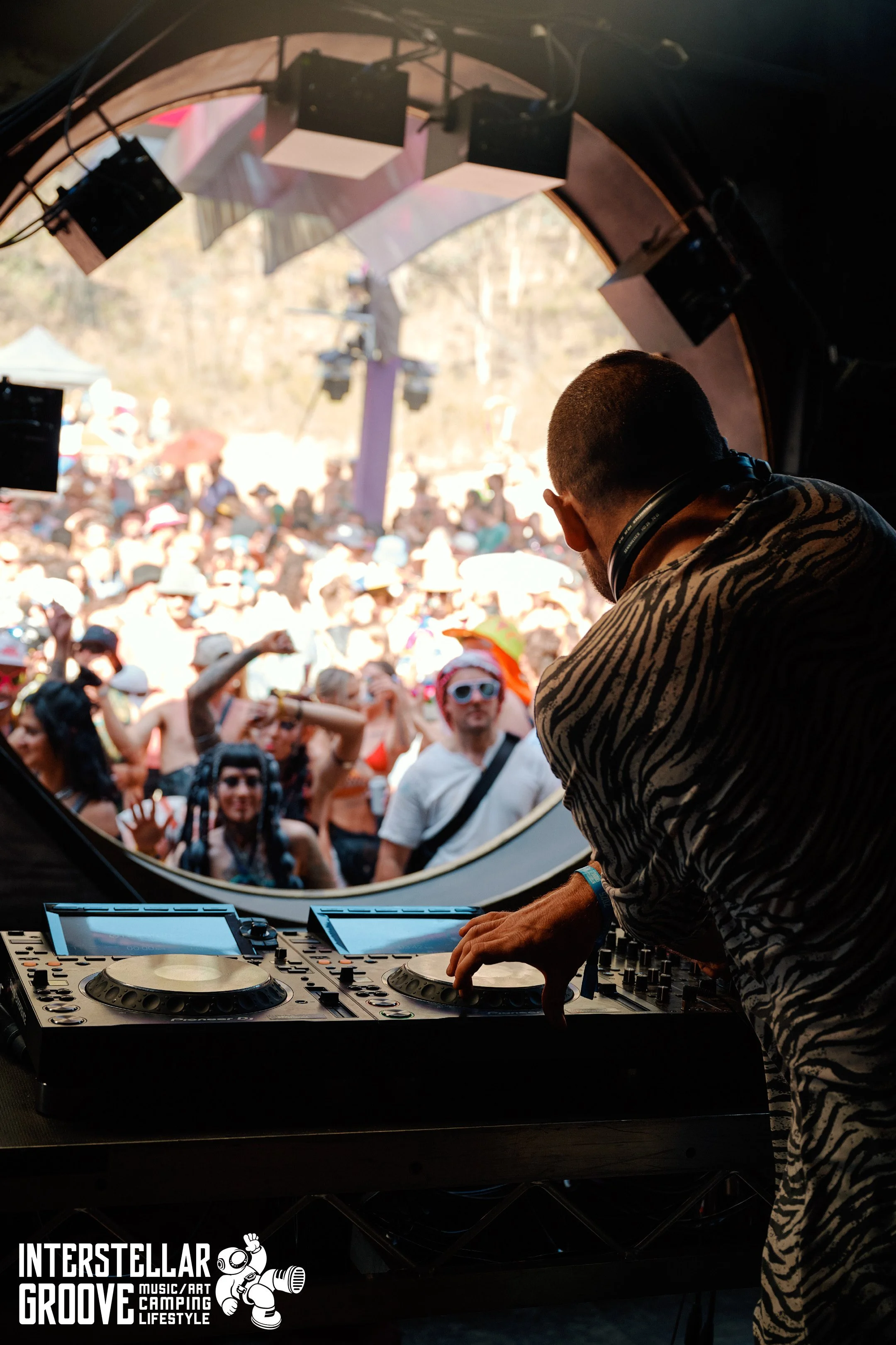 Interstella-Grooves_Finals_Pickupjosh 140.jpg