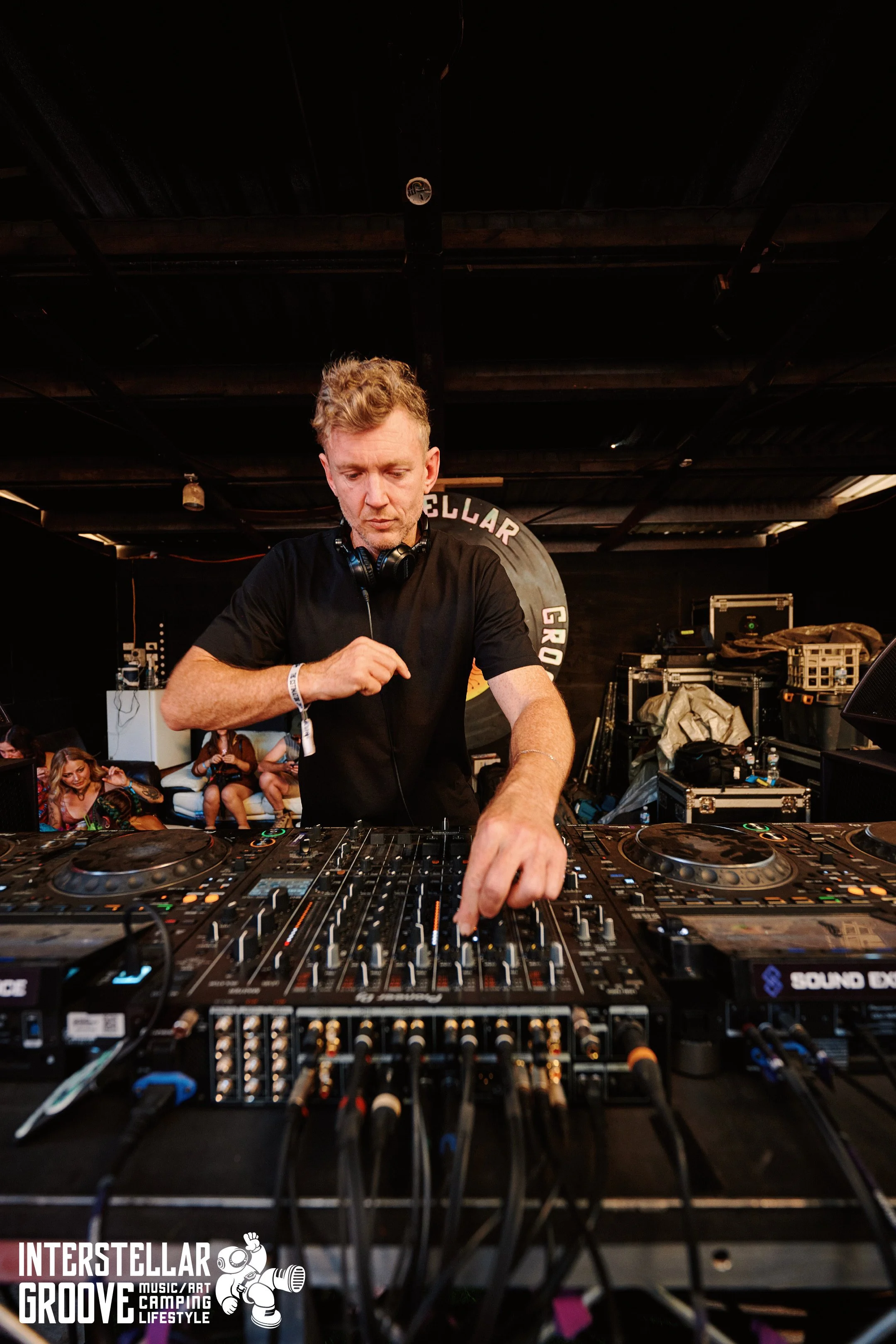 Interstella-Grooves_Finals_Pickupjosh 150.jpg
